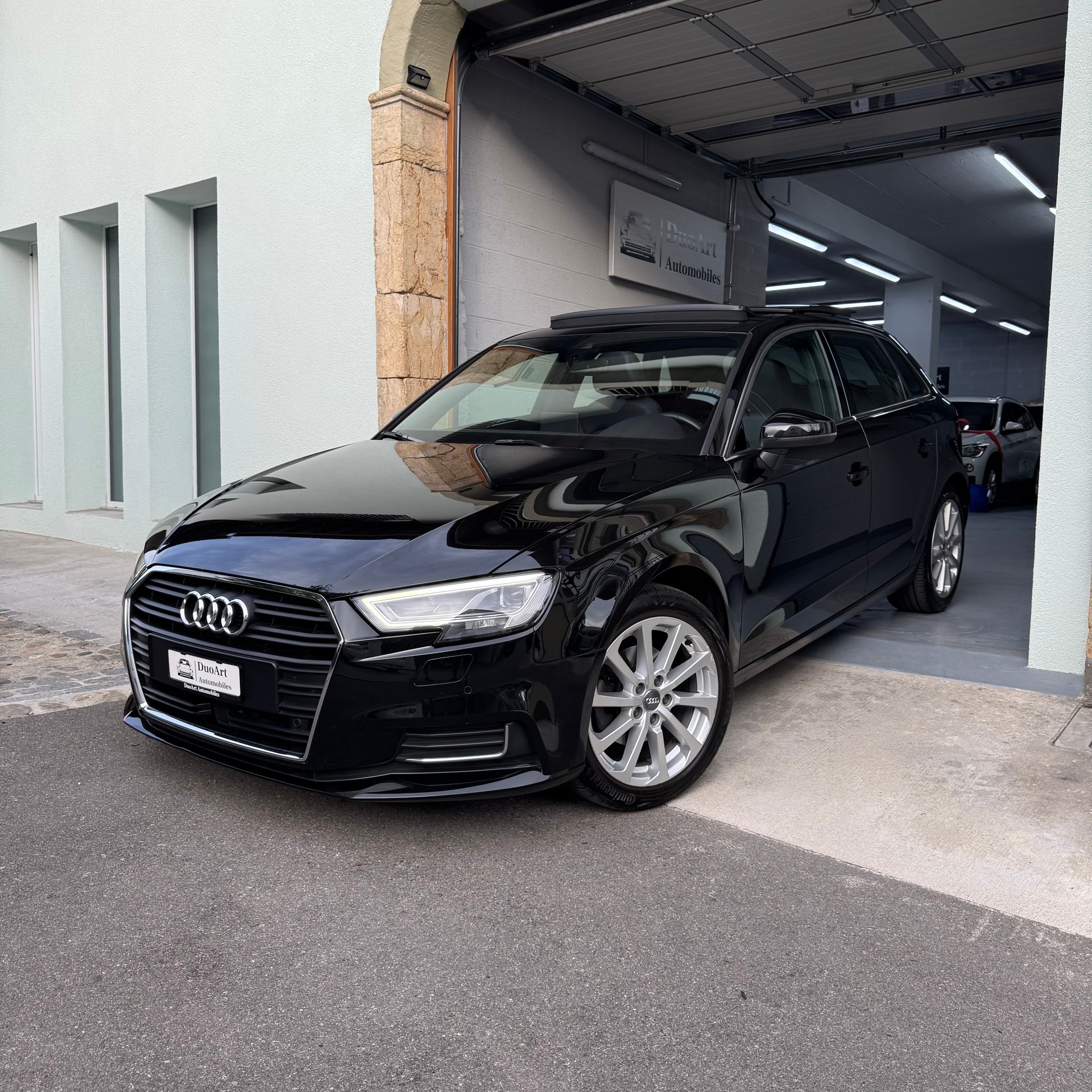 AUDI A3 Sportback 35 TFSI Design S-tronic-image-0