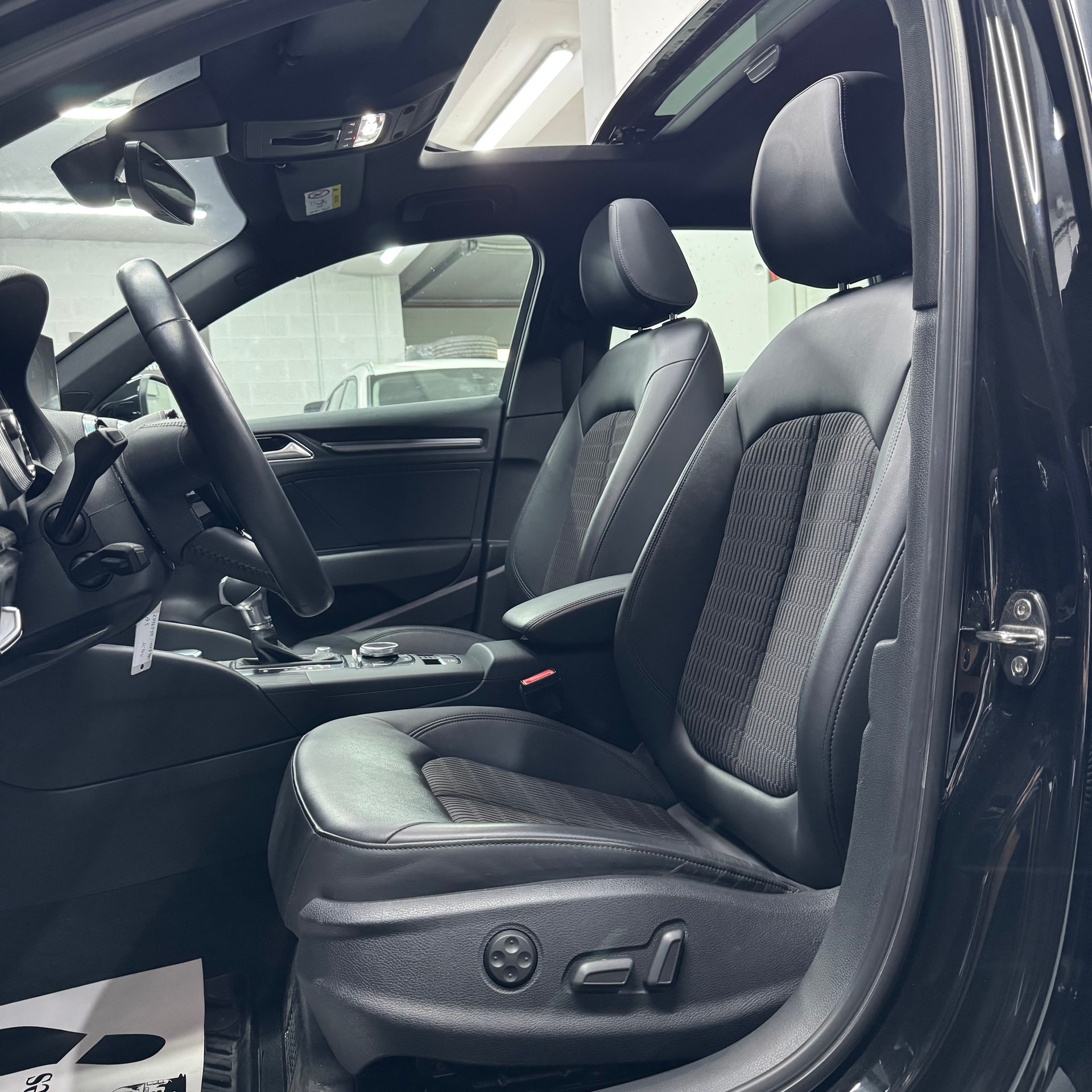 AUDI A3 Sportback 35 TFSI Design S-tronic-image-12