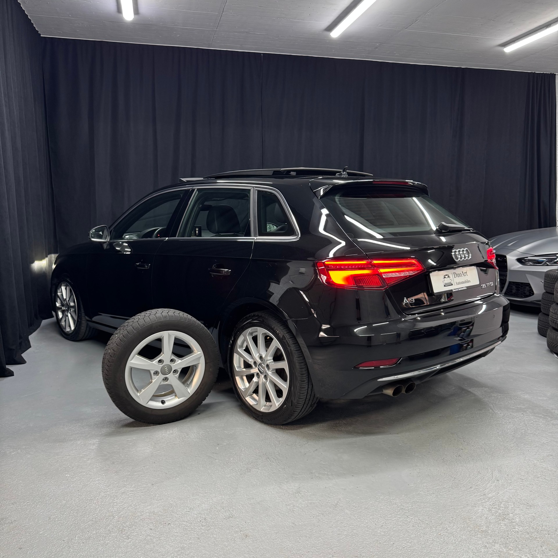 AUDI A3 Sportback 35 TFSI Design S-tronic-image-8
