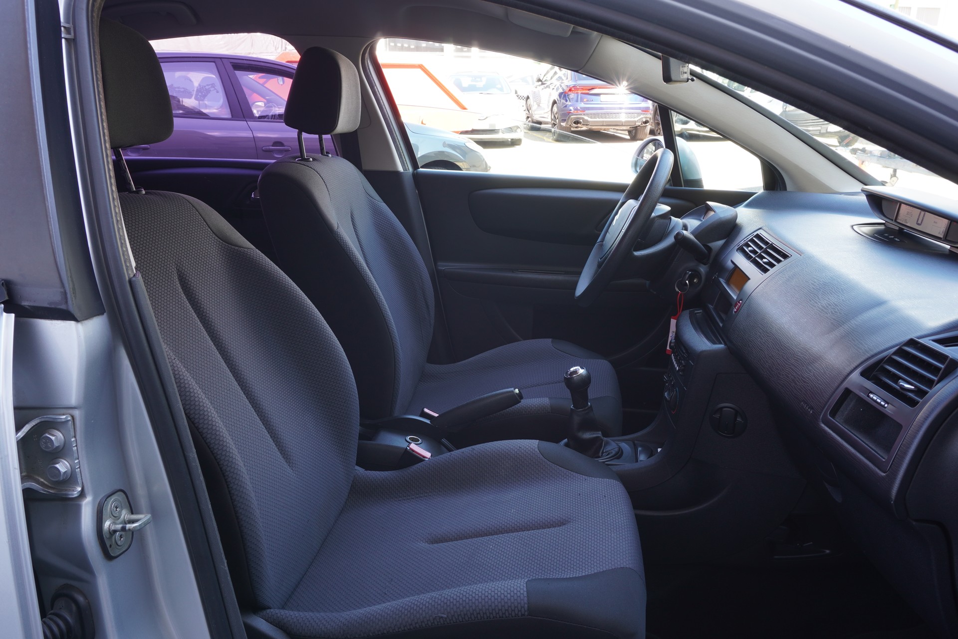 CITROEN Grand C4 Picasso 1.6 HDI 16V Attraction-image-13