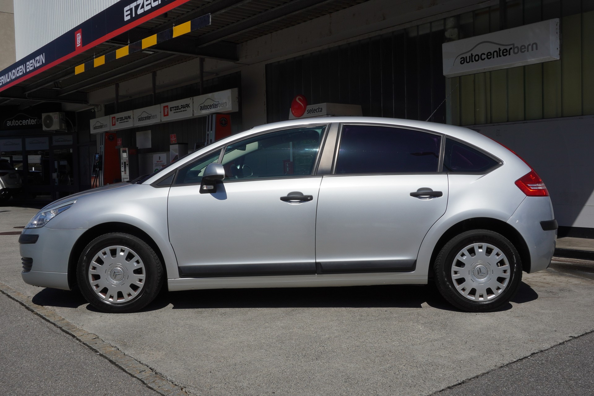 CITROEN Grand C4 Picasso 1.6 HDI 16V Attraction-image-7