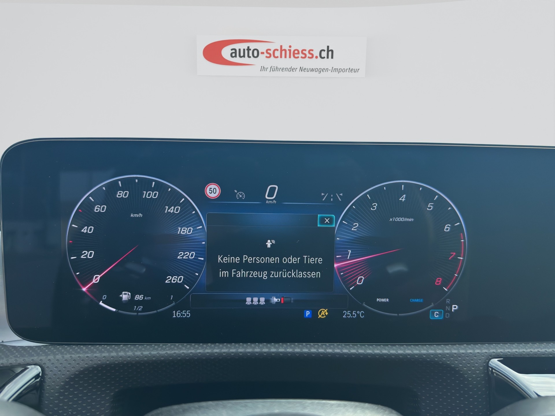 MERCEDES-BENZ CLA 250 4Matic 8G-DCT AMG Line Night-image-8