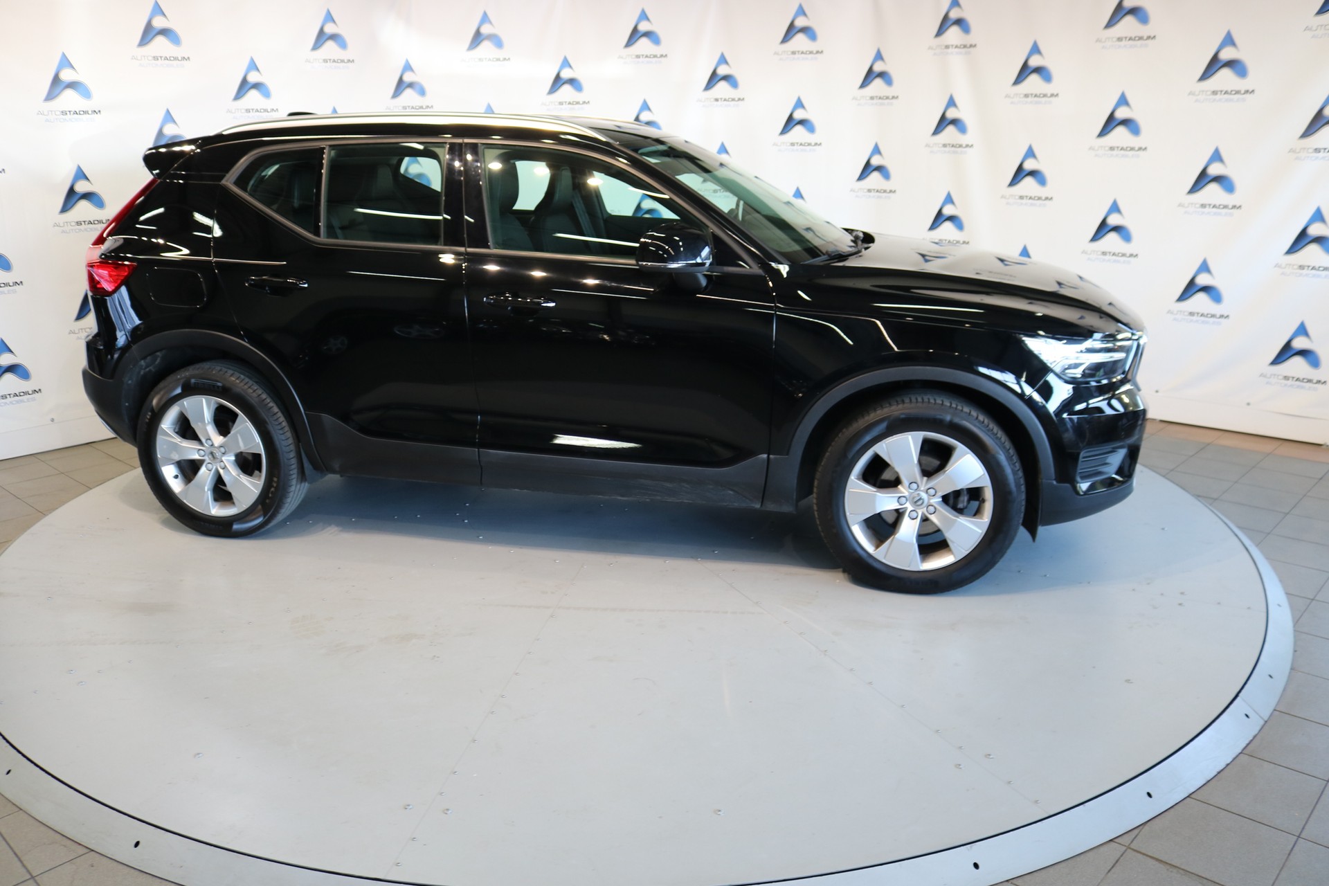 VOLVO XC40 D3 Inscription-image-40