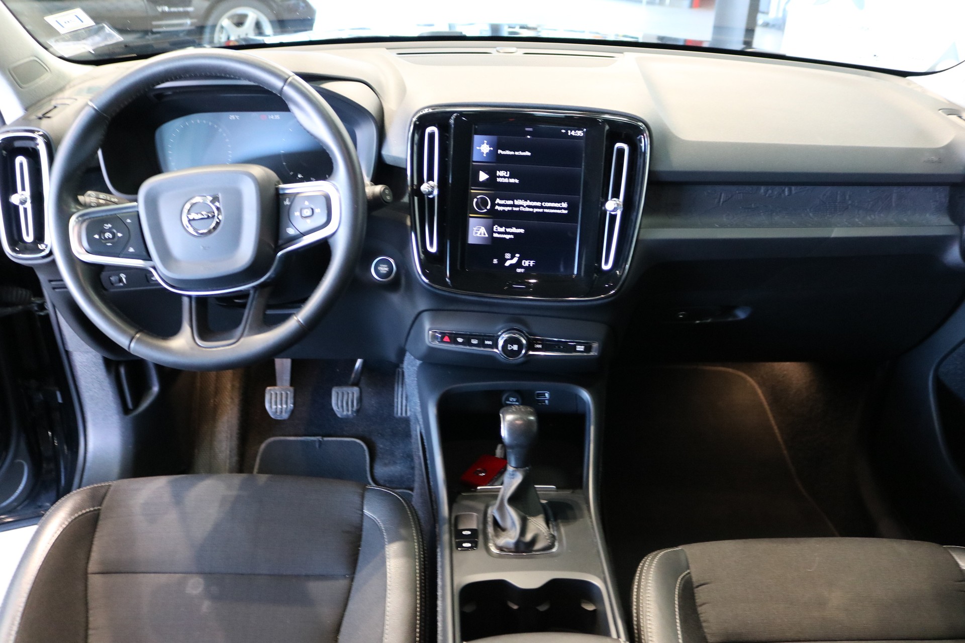 VOLVO XC40 D3 Inscription-image-14