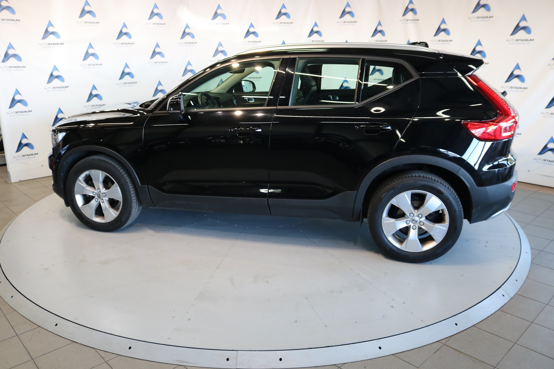 VOLVO XC40 D3 Inscription-image-31