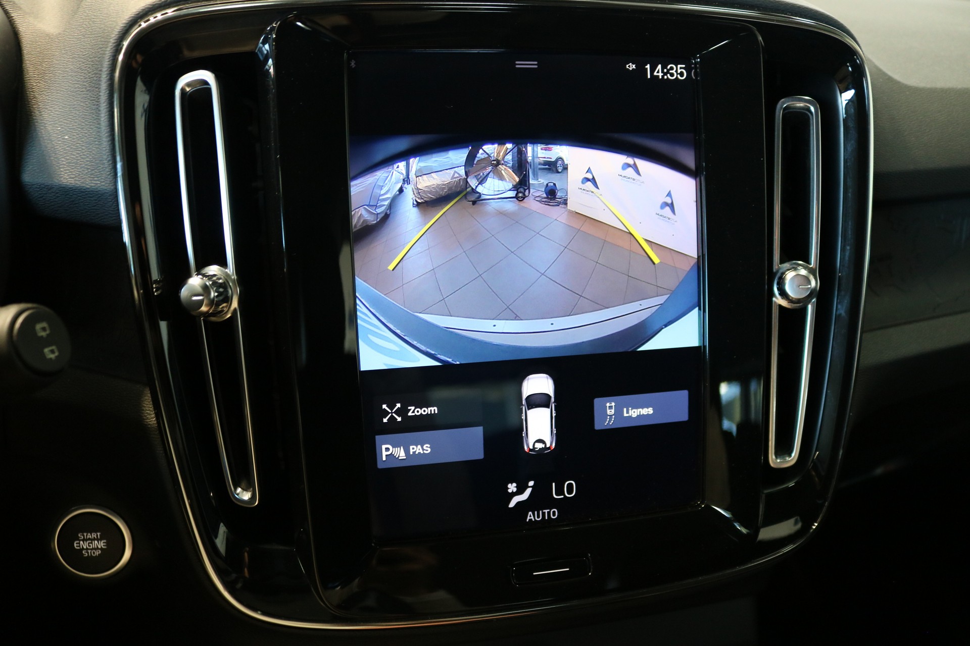 VOLVO XC40 D3 Inscription-image-19