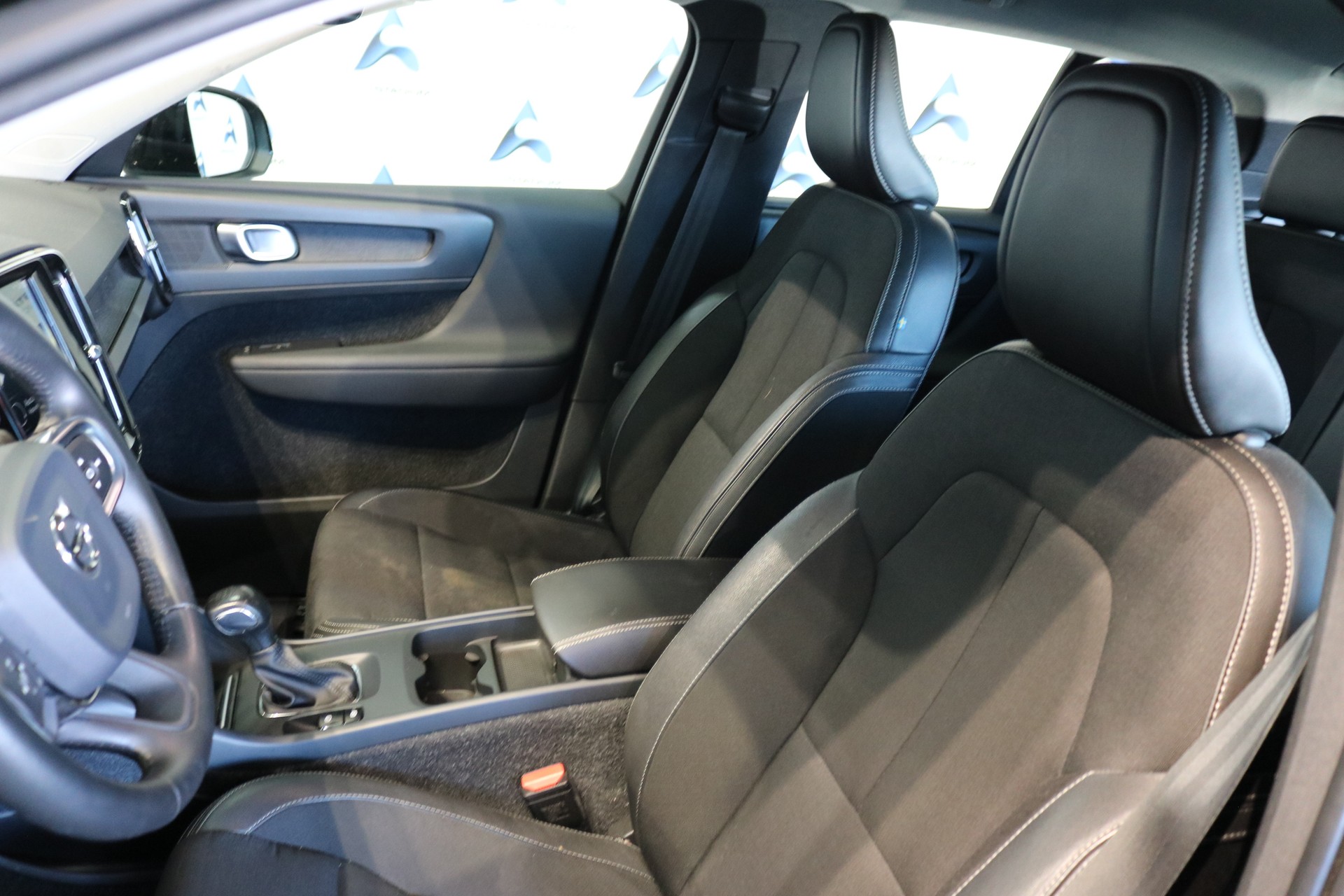 VOLVO XC40 D3 Inscription-image-16