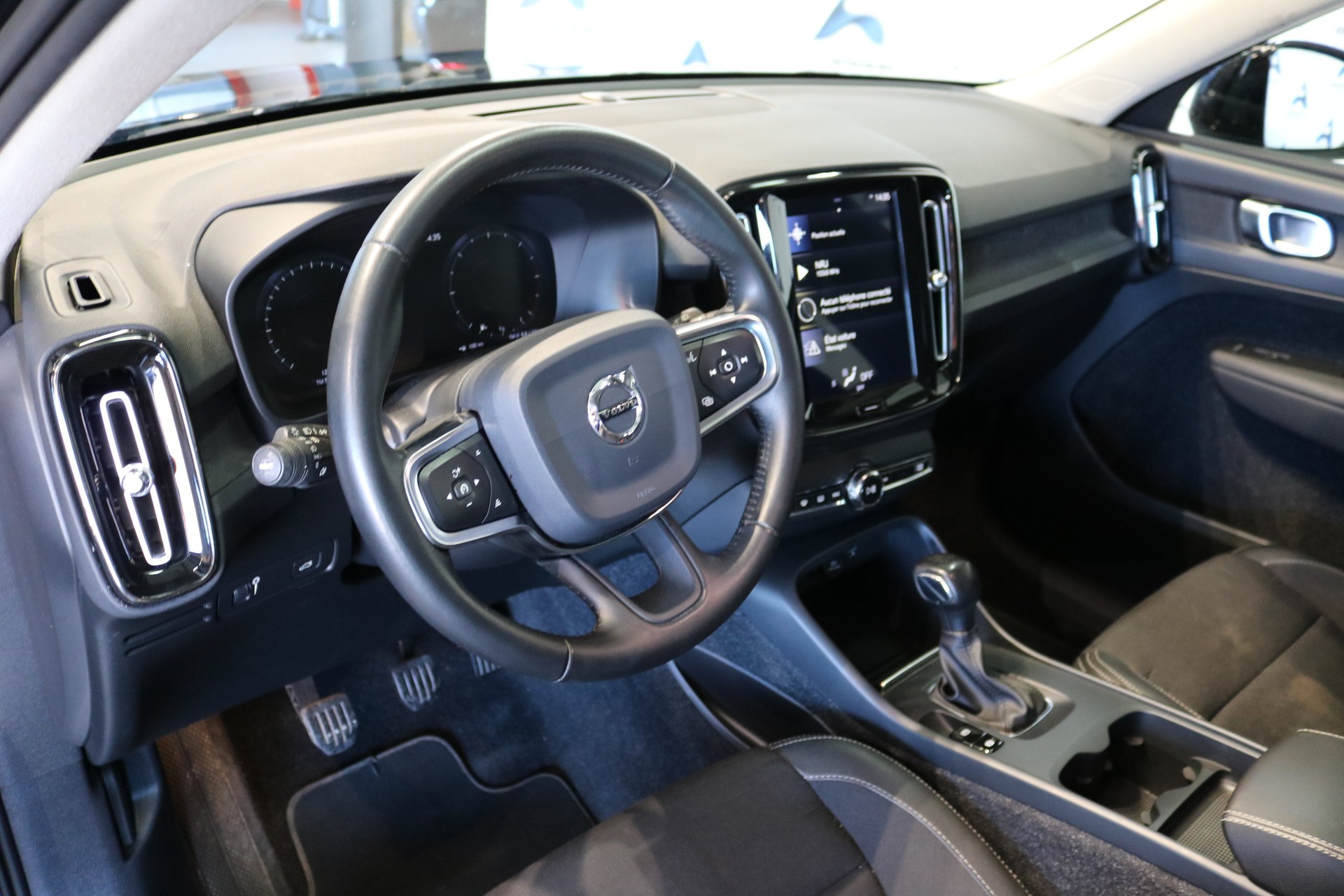 VOLVO XC40 D3 Inscription-image-17