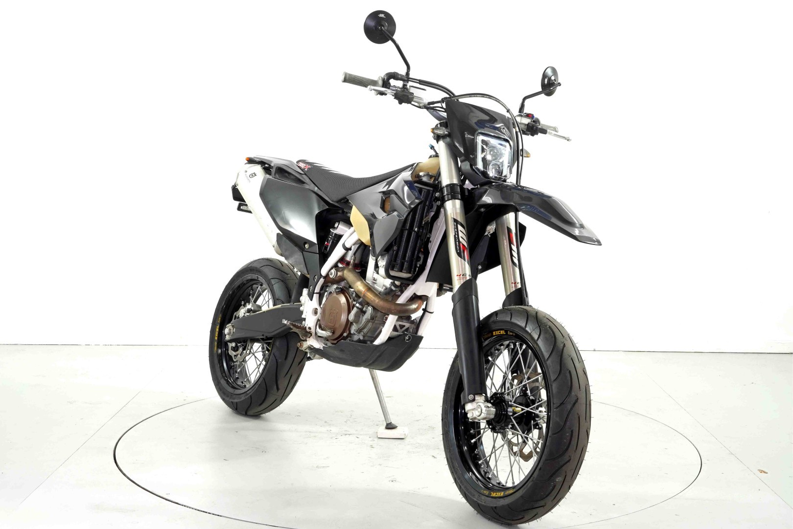 HUSQVARNA FE 350 Supermoto-showroom-element-1