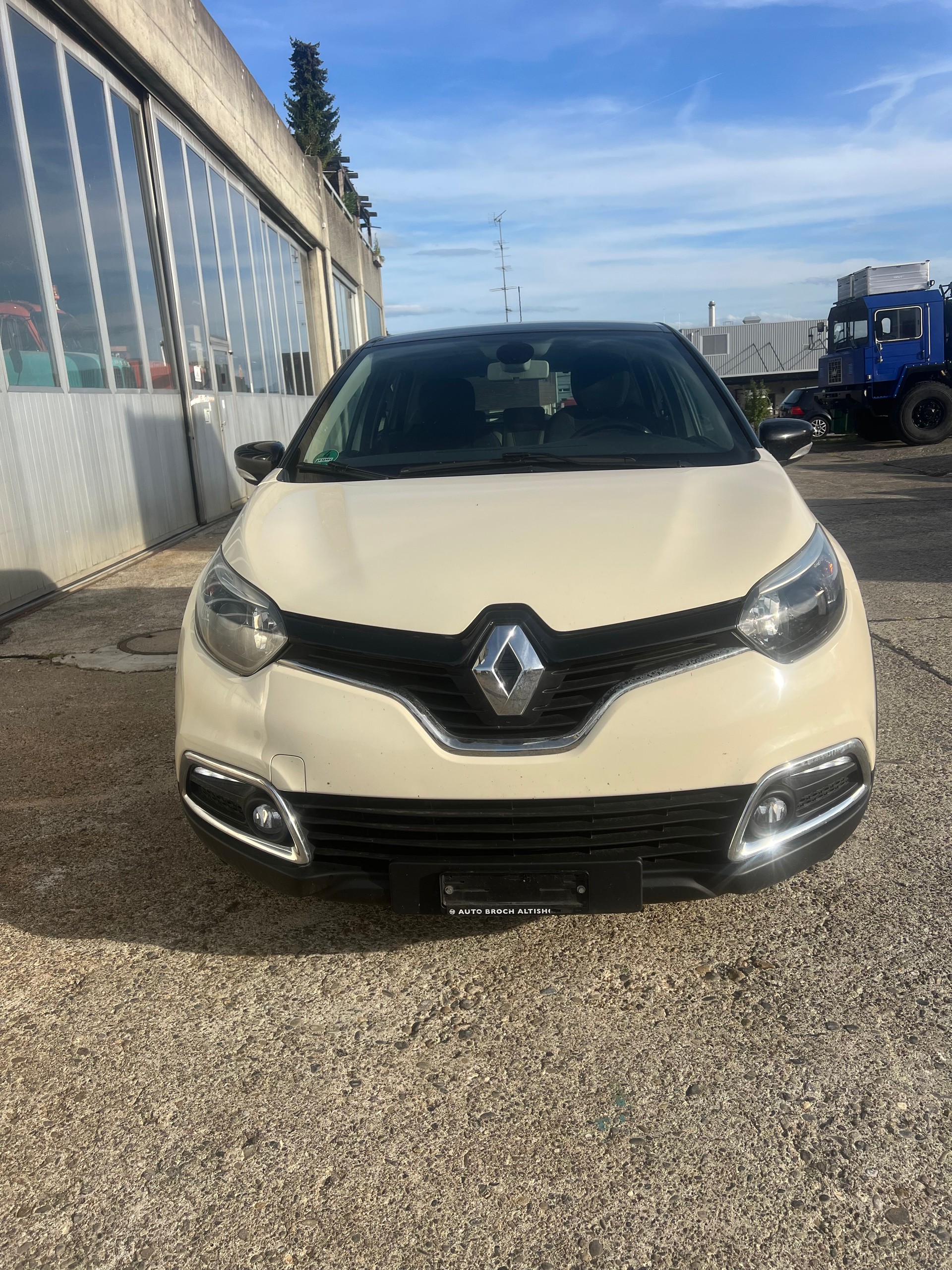 RENAULT Captur 1.2 T 16V Dynamique EDC