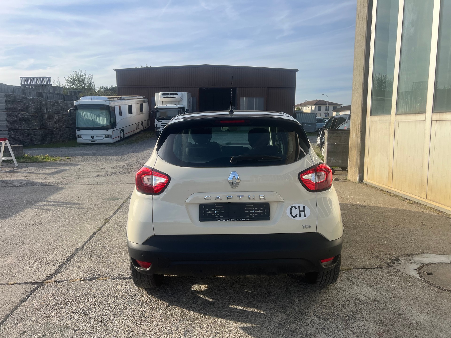 RENAULT Captur 1.2 T 16V Dynamique EDC-image-4