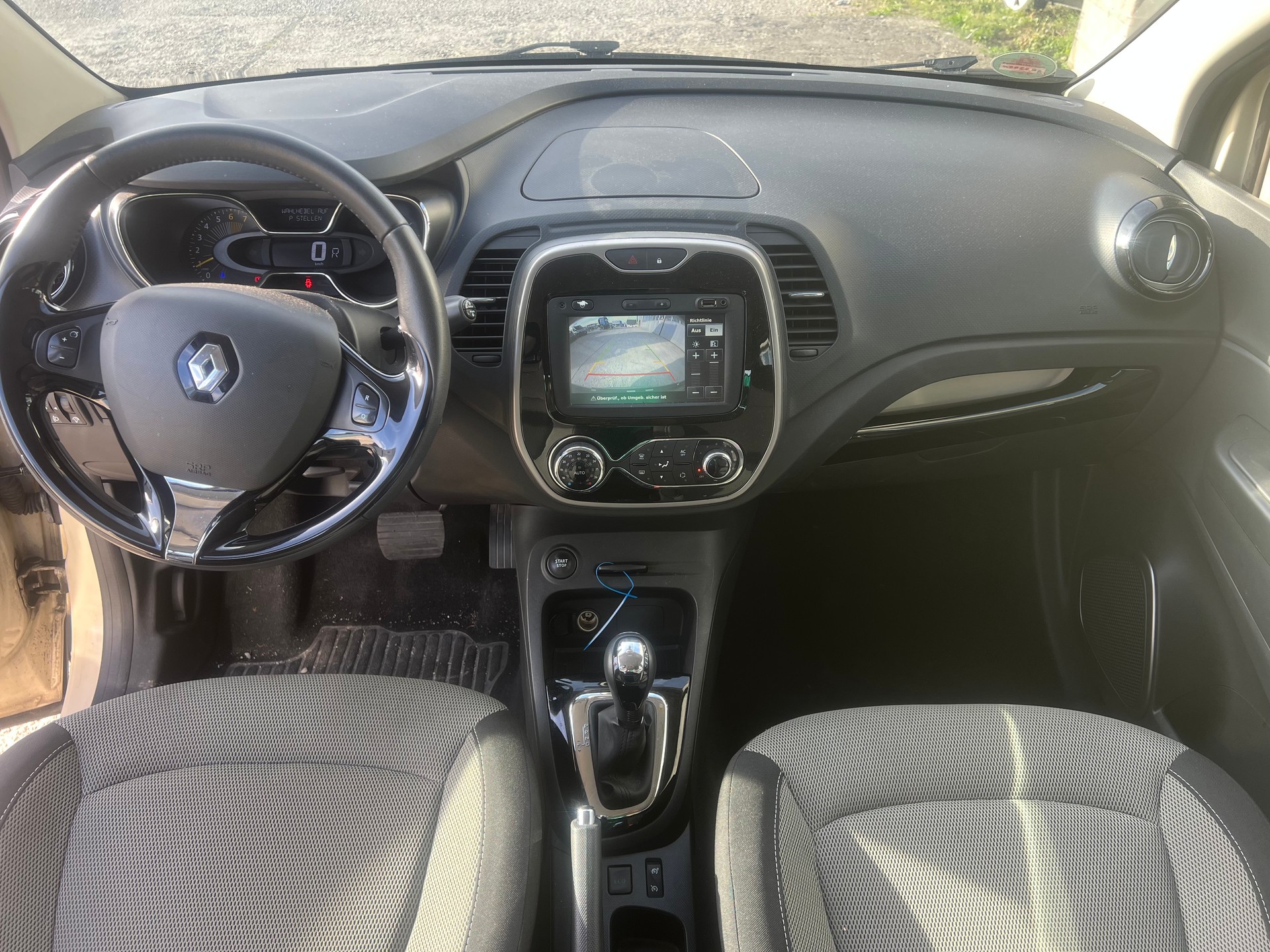 RENAULT Captur 1.2 T 16V Dynamique EDC-image-9