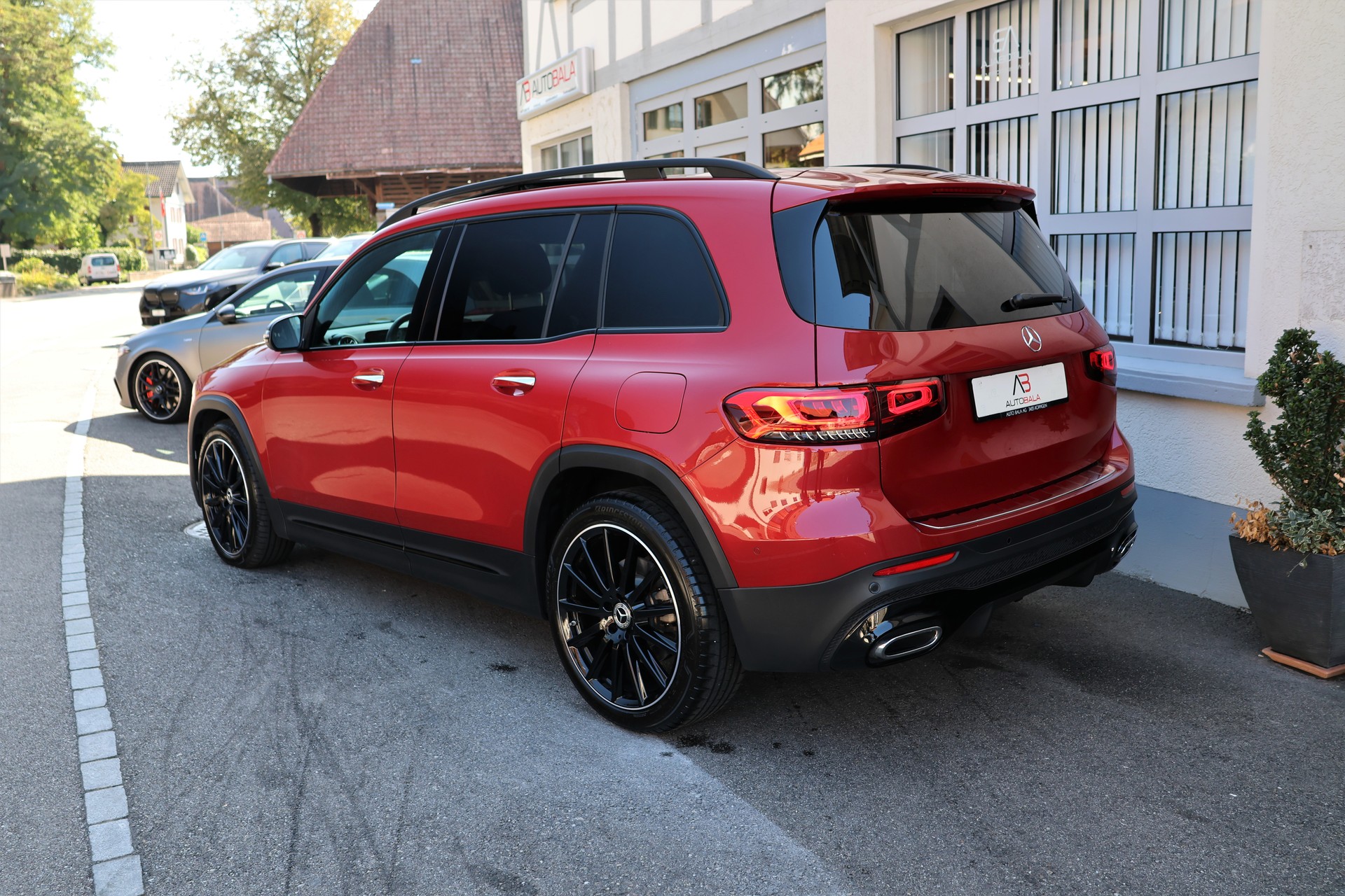 MERCEDES-BENZ GLB 220 d 4Matic AMG Line 8G-Tronic (CH) + 2.0T AHK-image-6