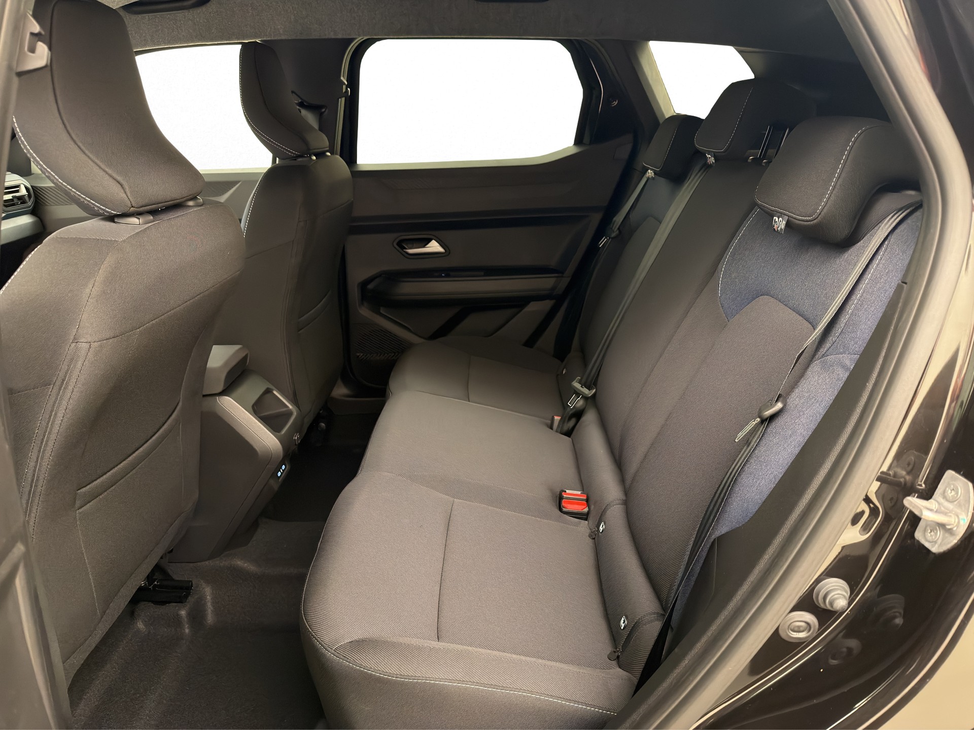 DACIA Duster 1.2 TCe Journey 4WD-image-11