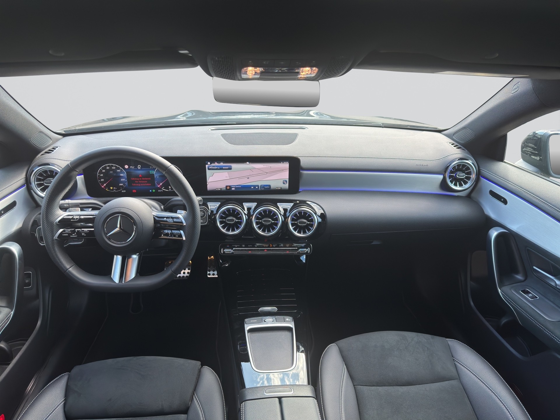 MERCEDES-BENZ CLA 200 d 8G-DCT AMG Edition Night-image-13