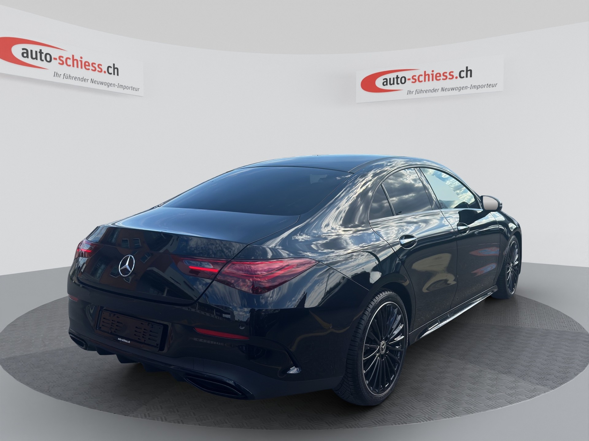 MERCEDES-BENZ CLA 200 d AMG Edition Night 8G-DCT-image-4