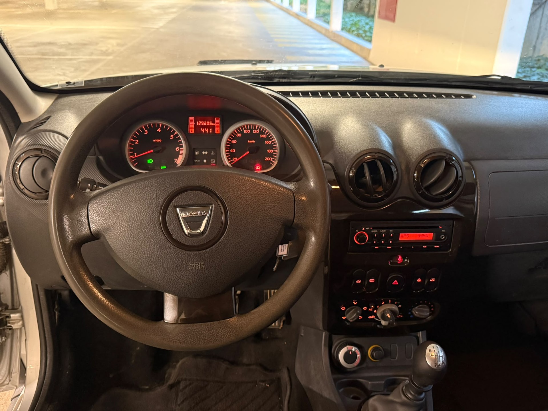 DACIA Duster 1.6 Ambiance 4x4-image-13