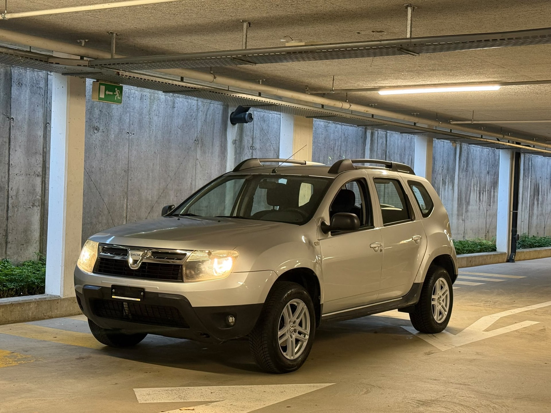 DACIA Duster 1.6 Ambiance 4x4-image-1
