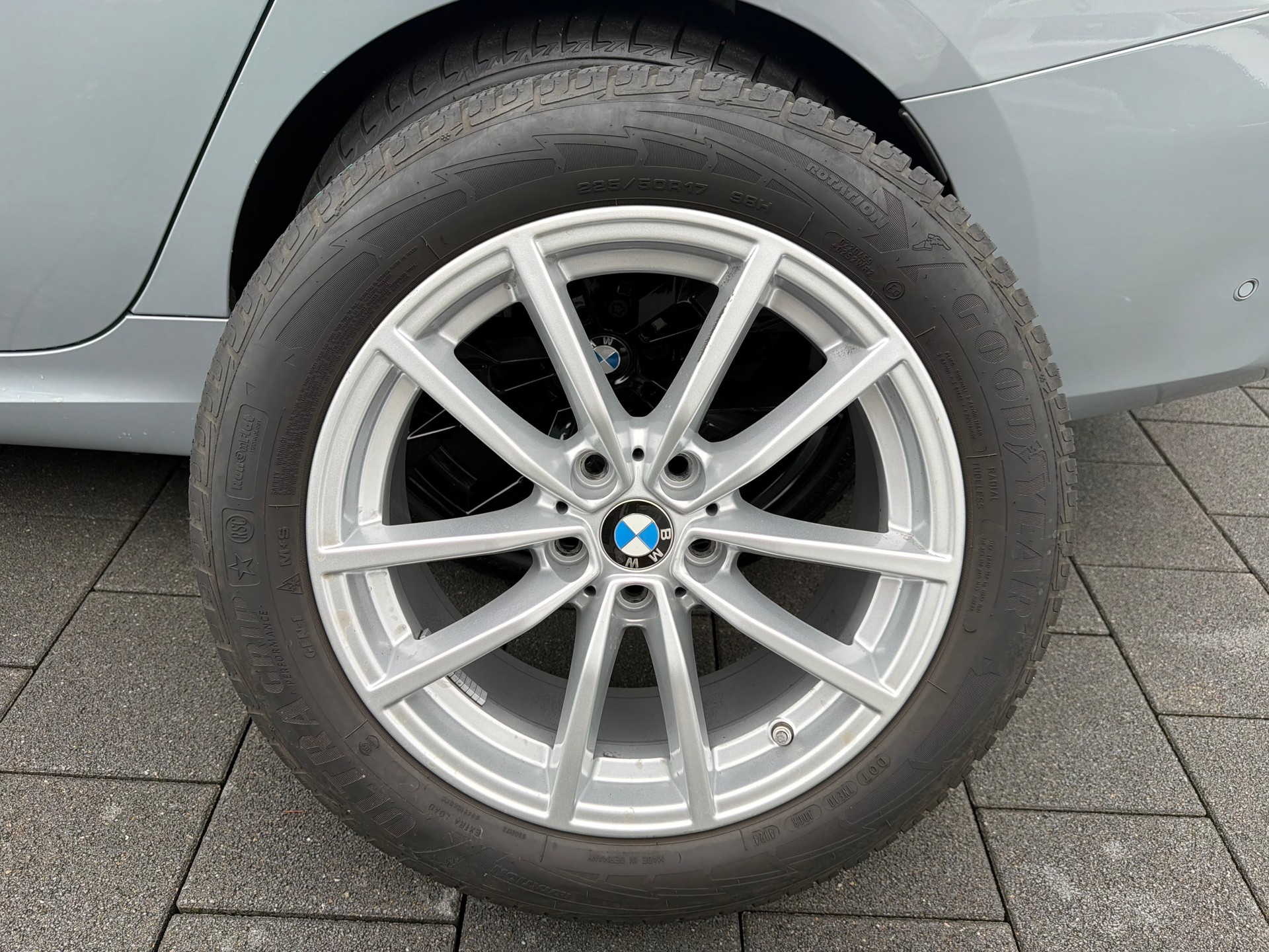 BMW 320d xDrive 48V Touring Steptronic M Sport-image-28