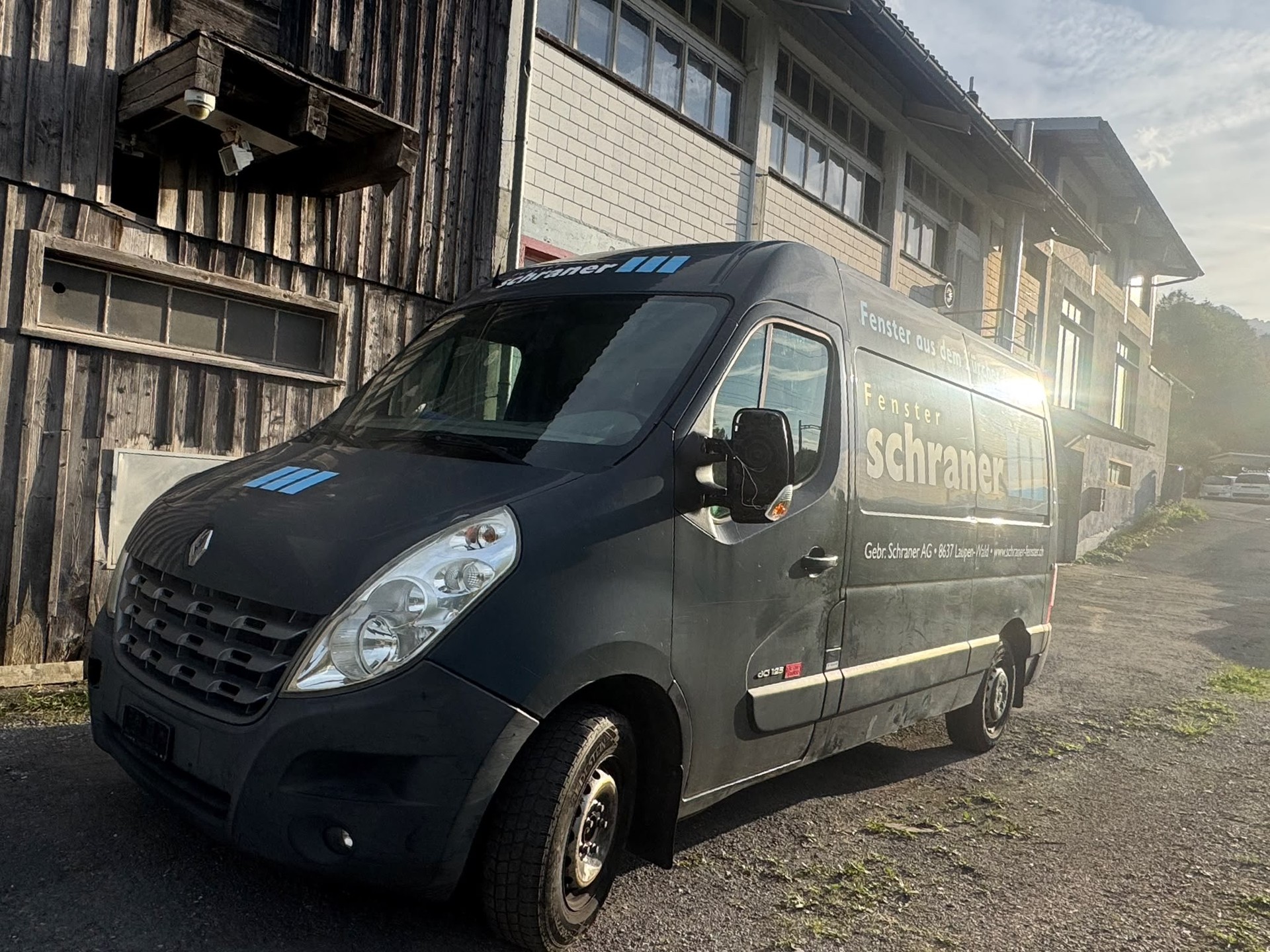 RENAULT Master T35 2.3dCi L2H2-image-1
