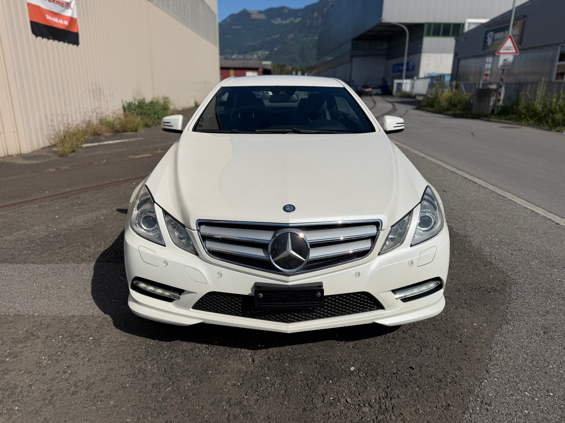 MERCEDES-BENZ E 350 CGI BlueEfficiency 7G-Tronic AMG-Line-image-0