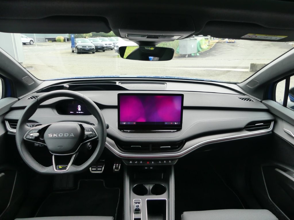 SKODA Enyaq 4x4 RS-image-7