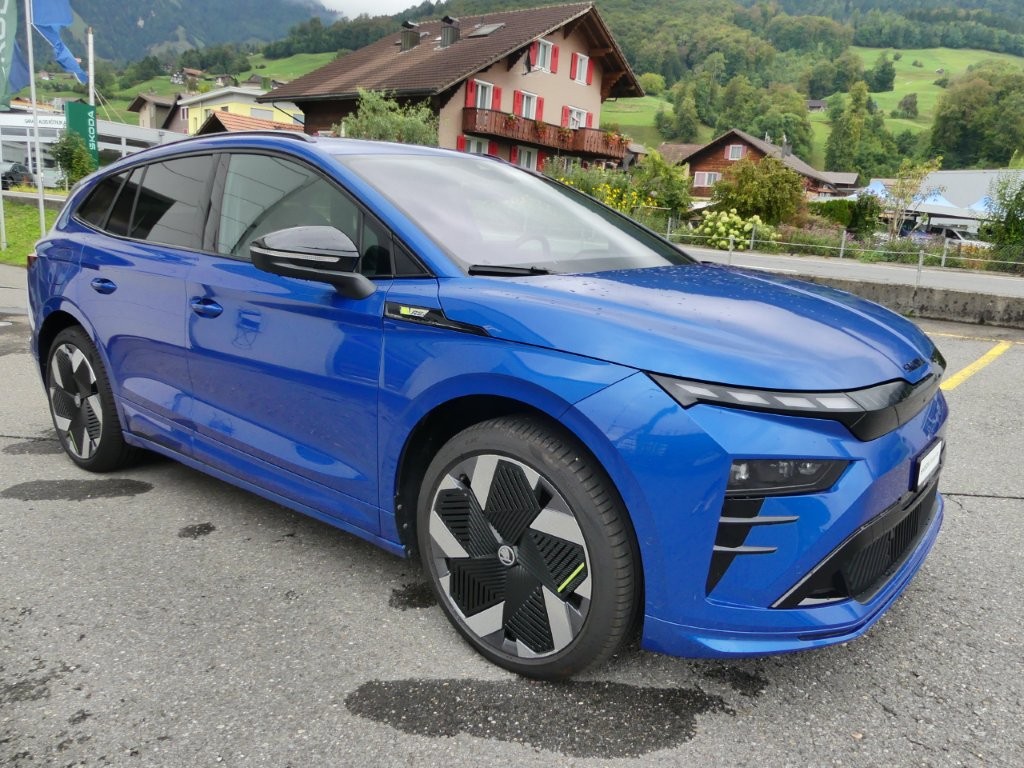 SKODA Enyaq 4x4 RS-image-4
