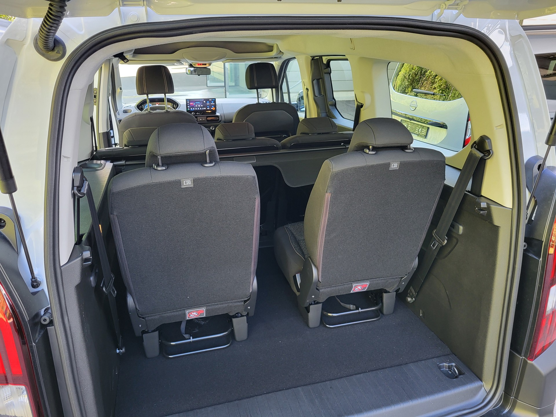 PEUGEOT Rifter Long 1.5 BHDi Family Edition-image-6