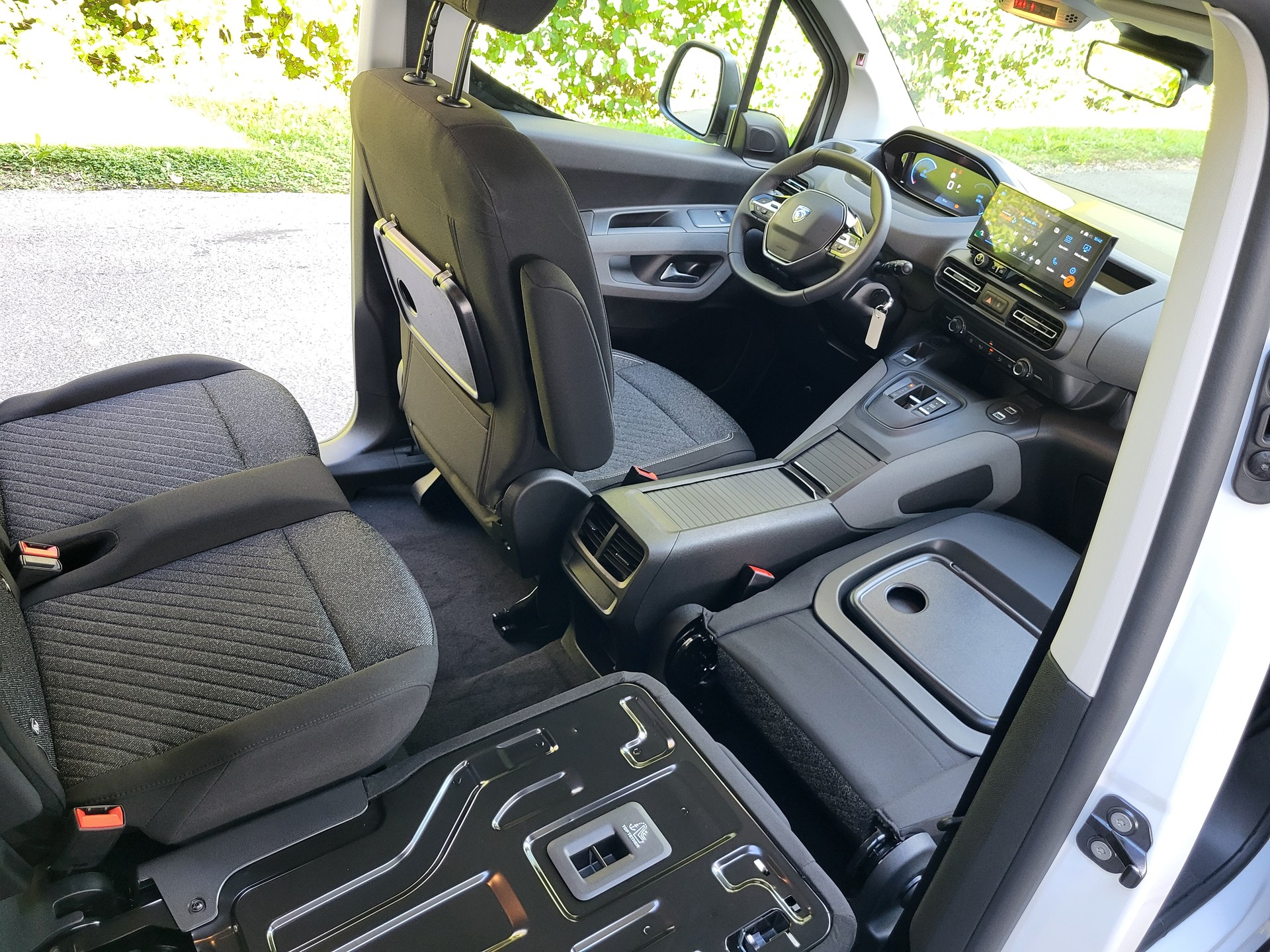 PEUGEOT Rifter Long 1.5 BHDi Family Edition-image-10