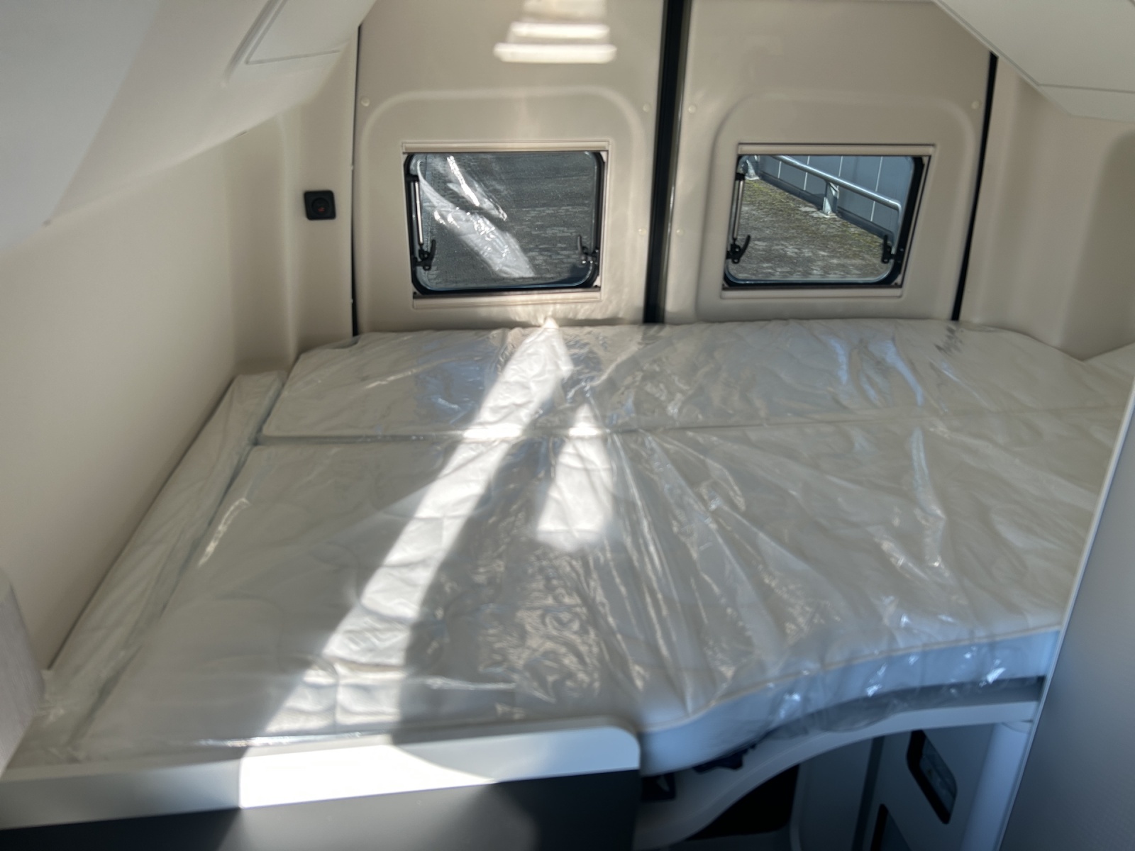 WESTFALIA James Cook 600D Premium mit Aufstelldach 2.0D 9G 4Matic-image-20