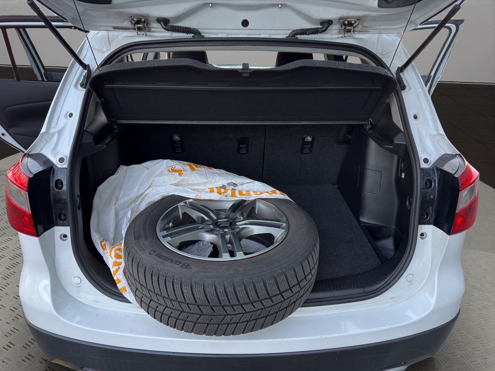 SUZUKI SX4 S-Cross 1.6 TD PizSulai 4WD TCSS-image-18