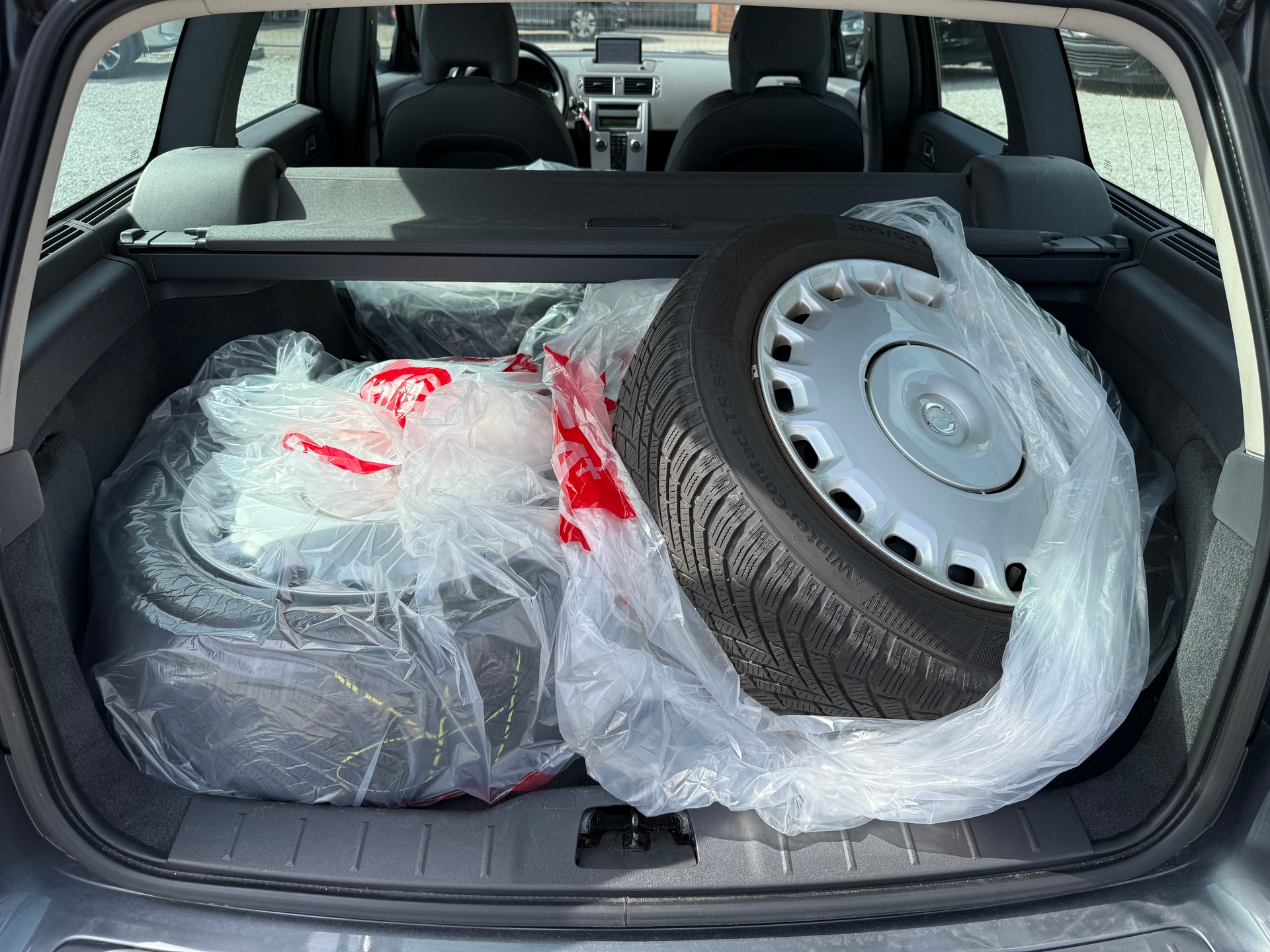 VOLVO V50 D3 Summum Geartronic-image-9