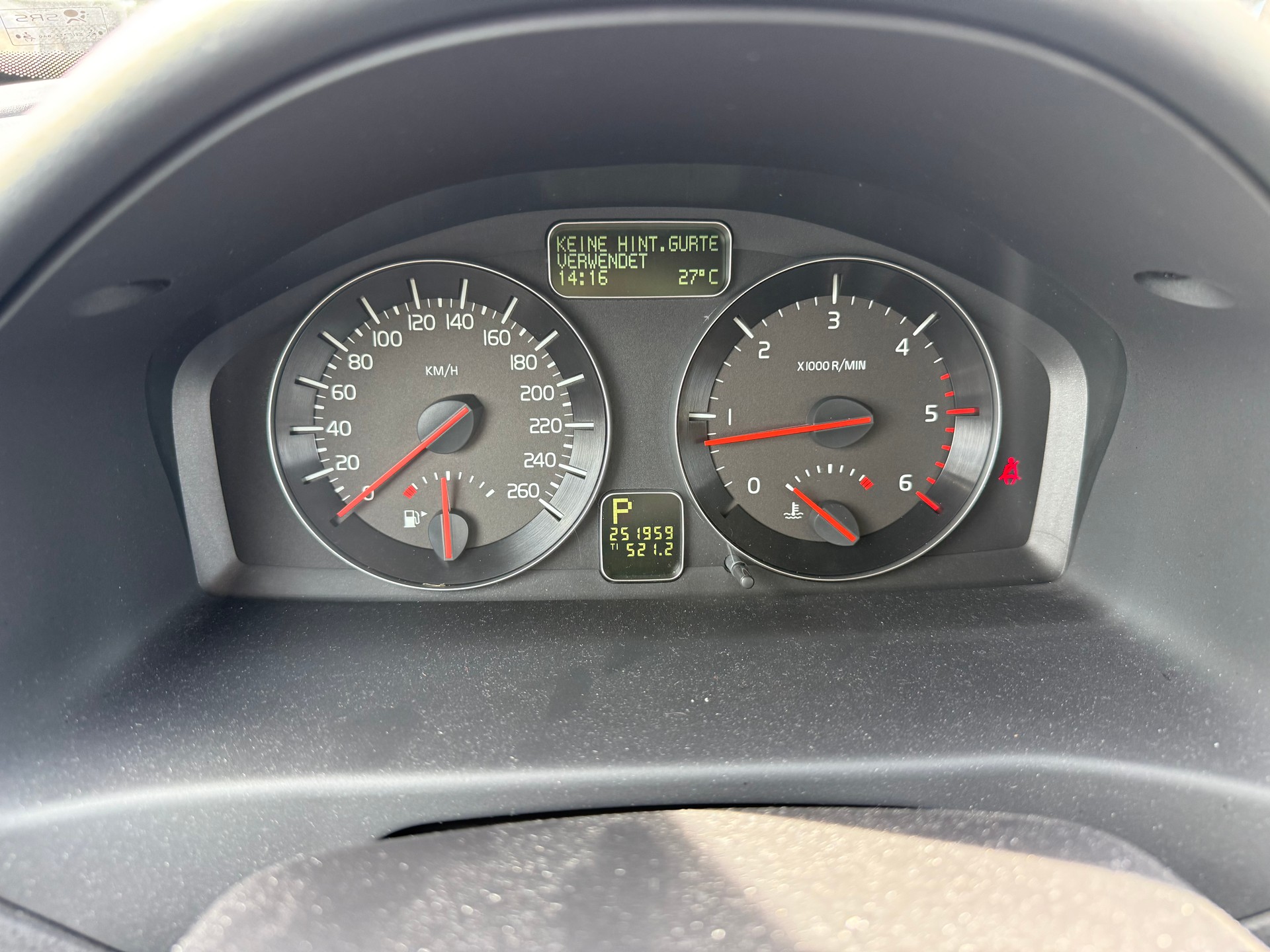 VOLVO V50 D3 Summum Geartronic-image-11