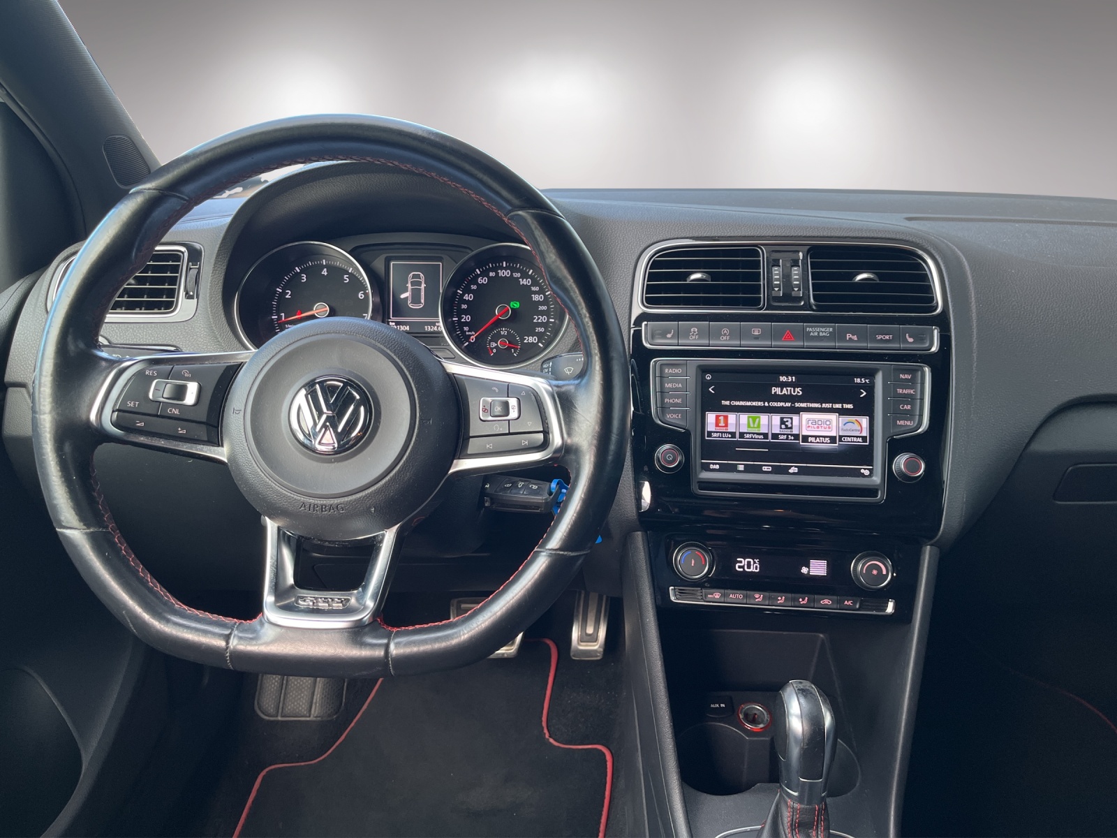 VW Polo 1.8 TSI GTI DSG-image-11
