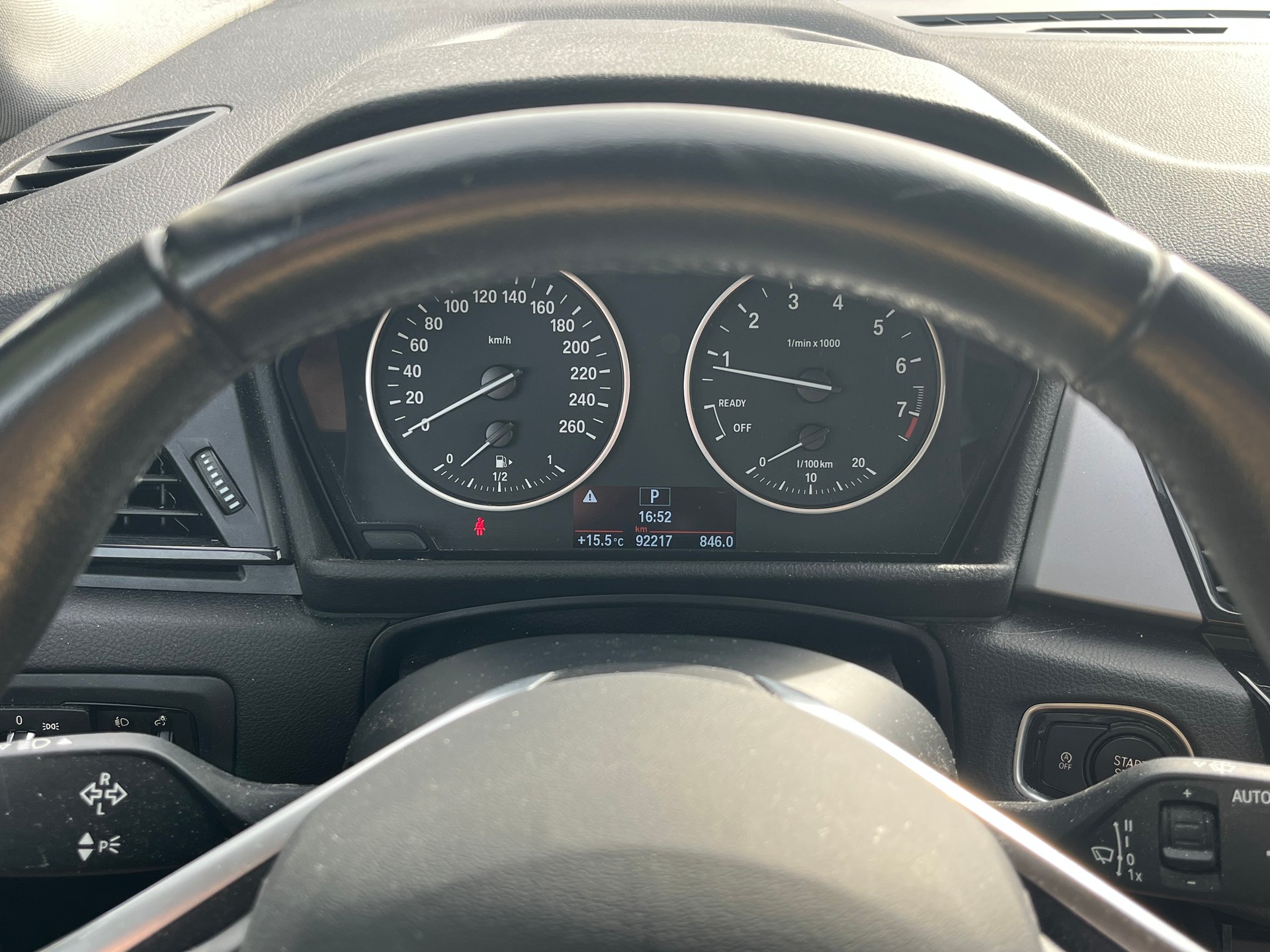 BMW 225i xDrive Active Tourer Steptronic-image-15