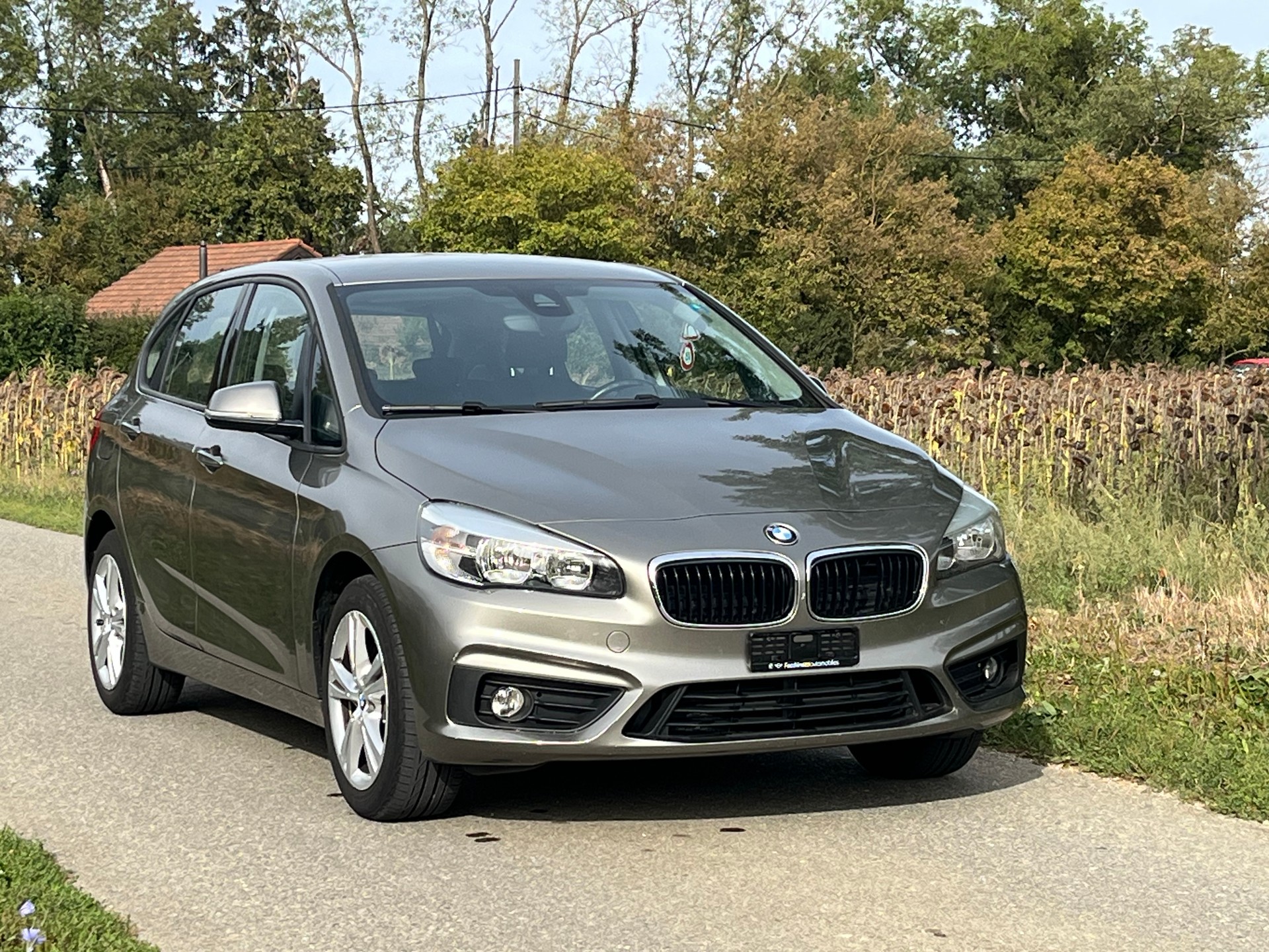 BMW 225i xDrive Active Tourer Steptronic-image-2