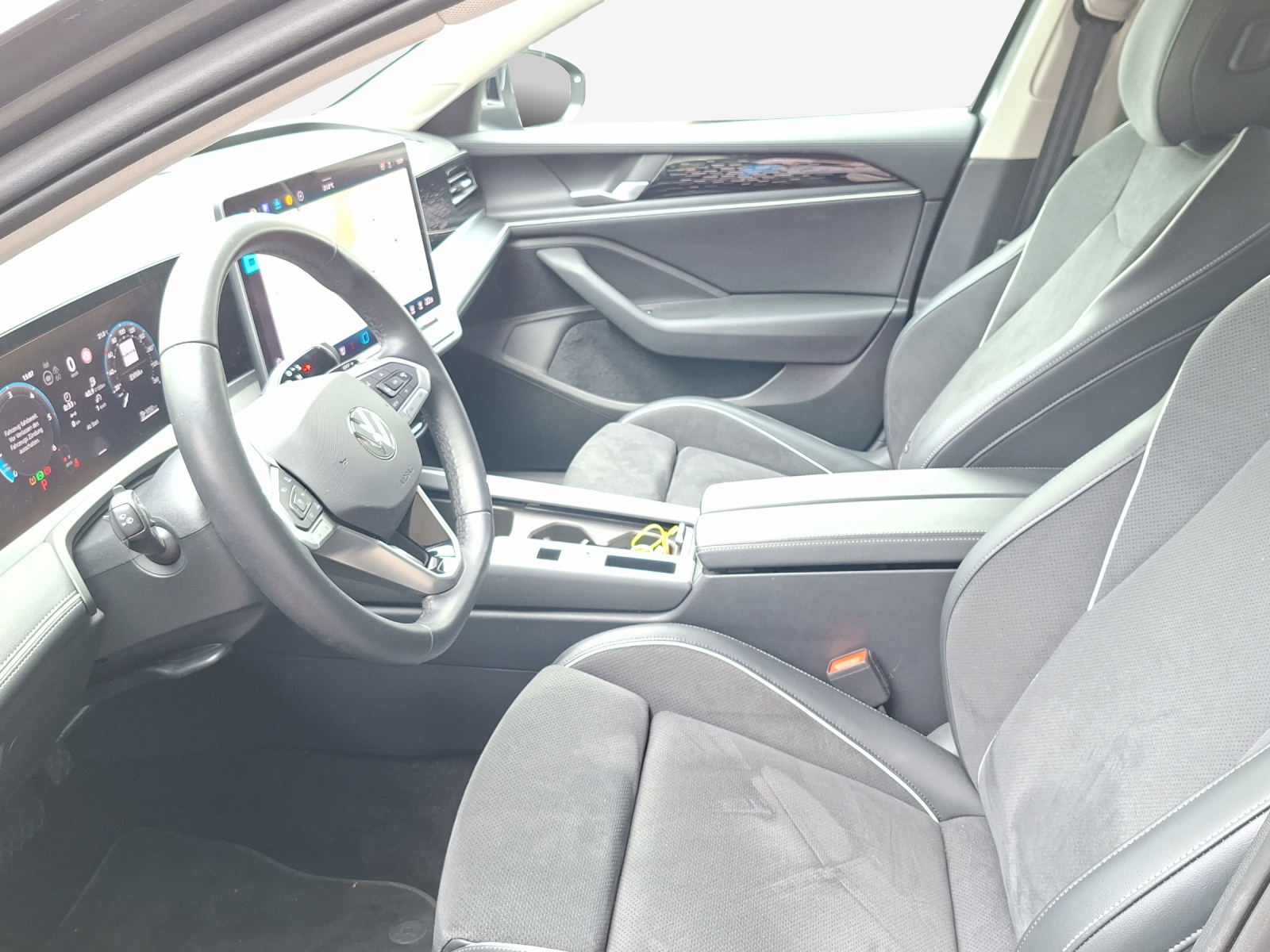 VW Passat Variant 2.0 TDI evo Business 4 Motion DSG-image-7