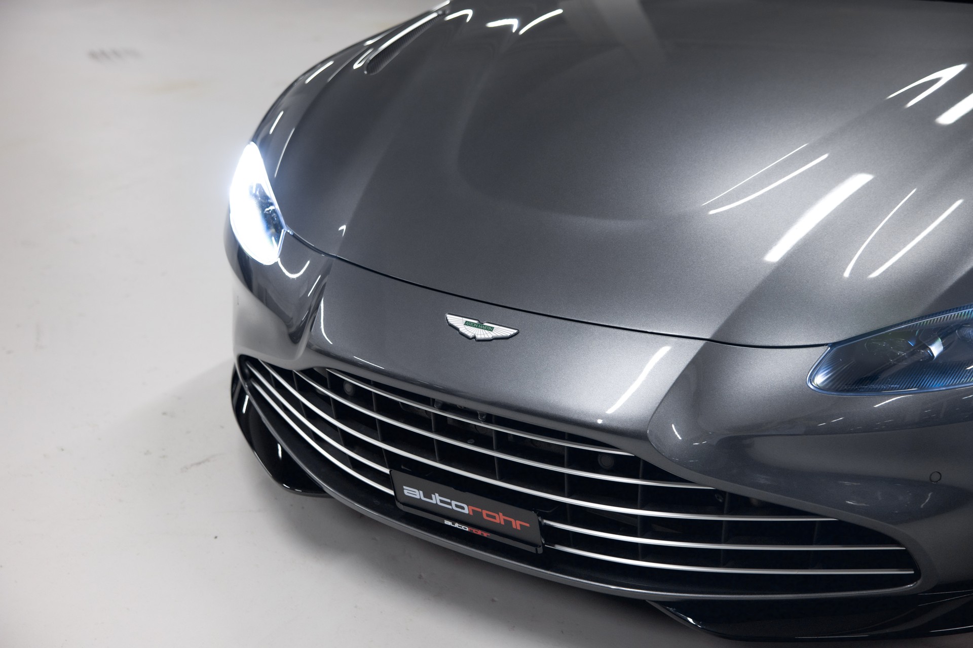 ASTON MARTIN V8 Vantage 4.0 Coupé-image-9