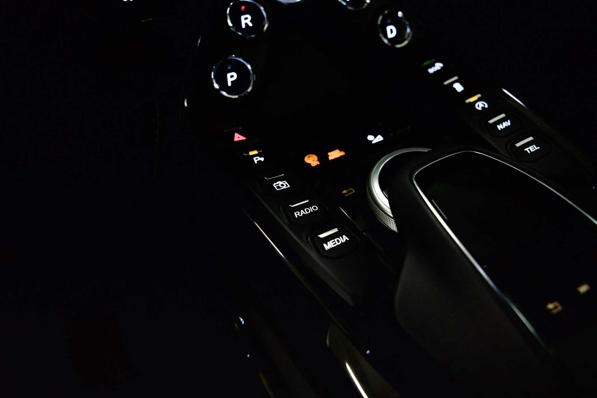 ASTON MARTIN V8 Vantage 4.0 Coupé-image-29