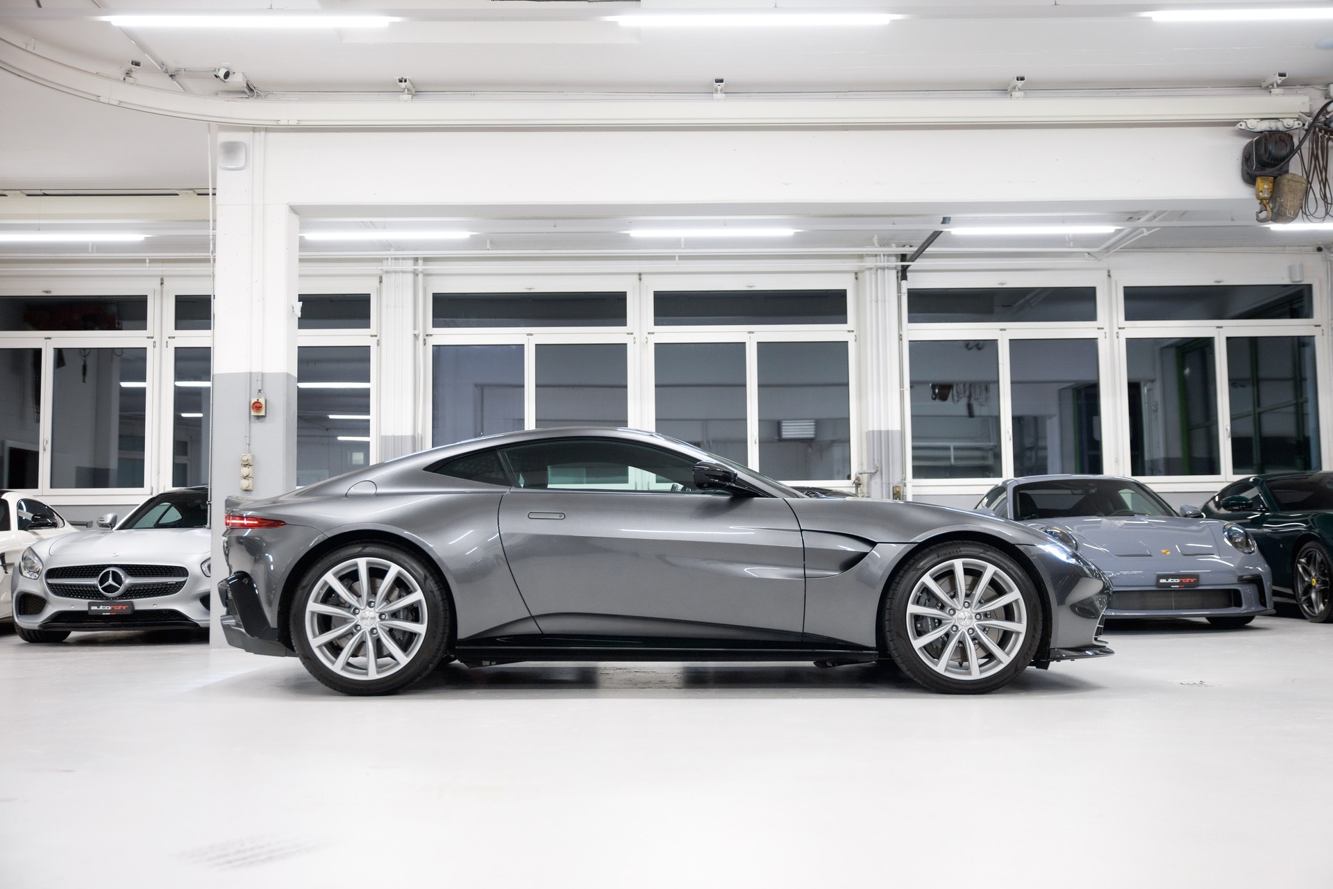 ASTON MARTIN V8 Vantage 4.0 Coupé-image-3