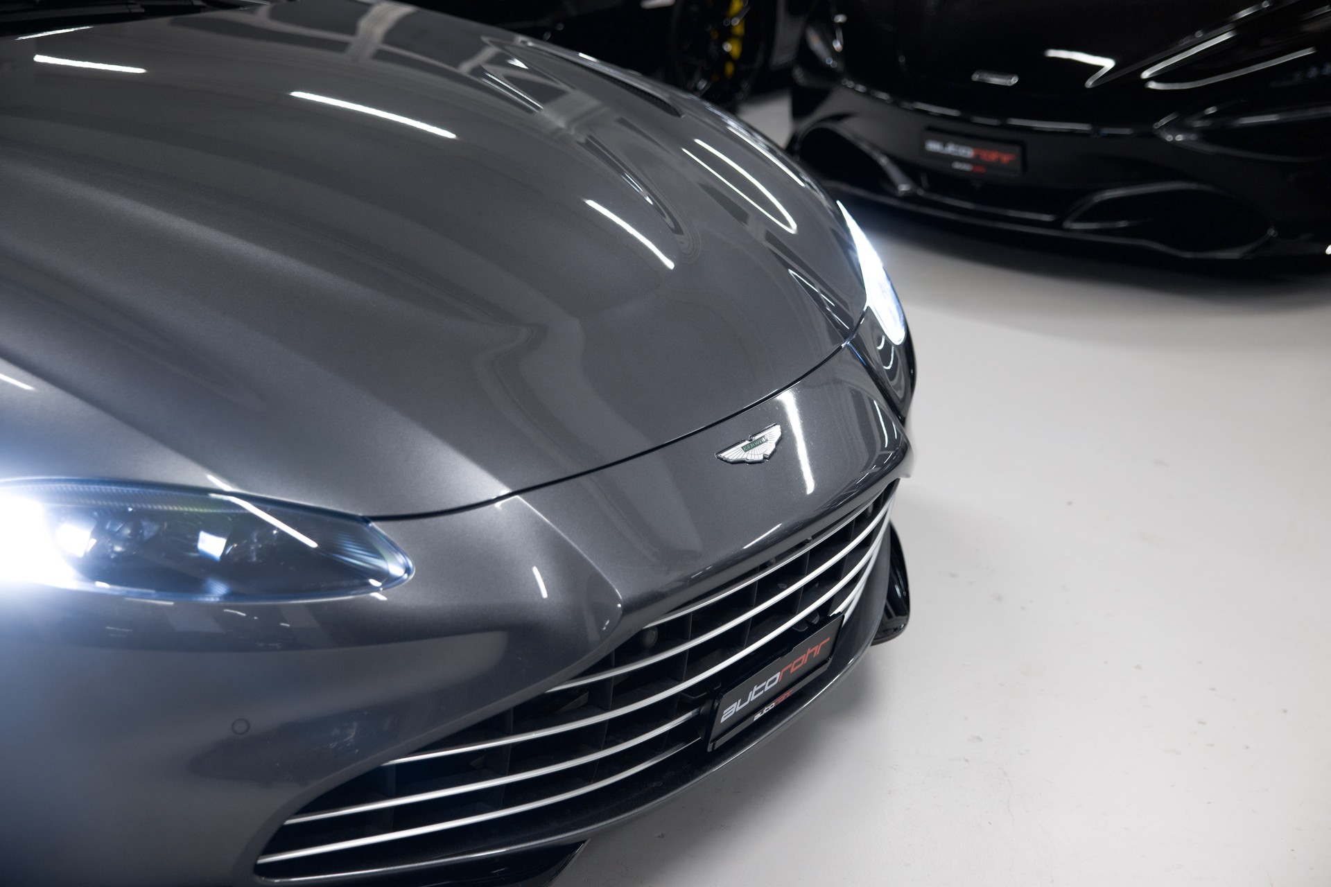 ASTON MARTIN V8 Vantage 4.0 Coupé-image-8
