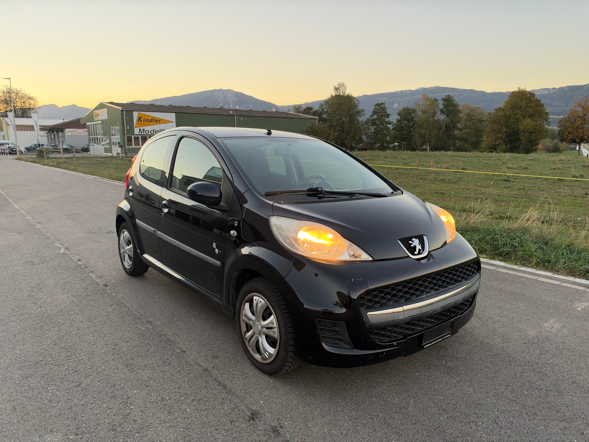PEUGEOT 107 1.0 Urban-image-2