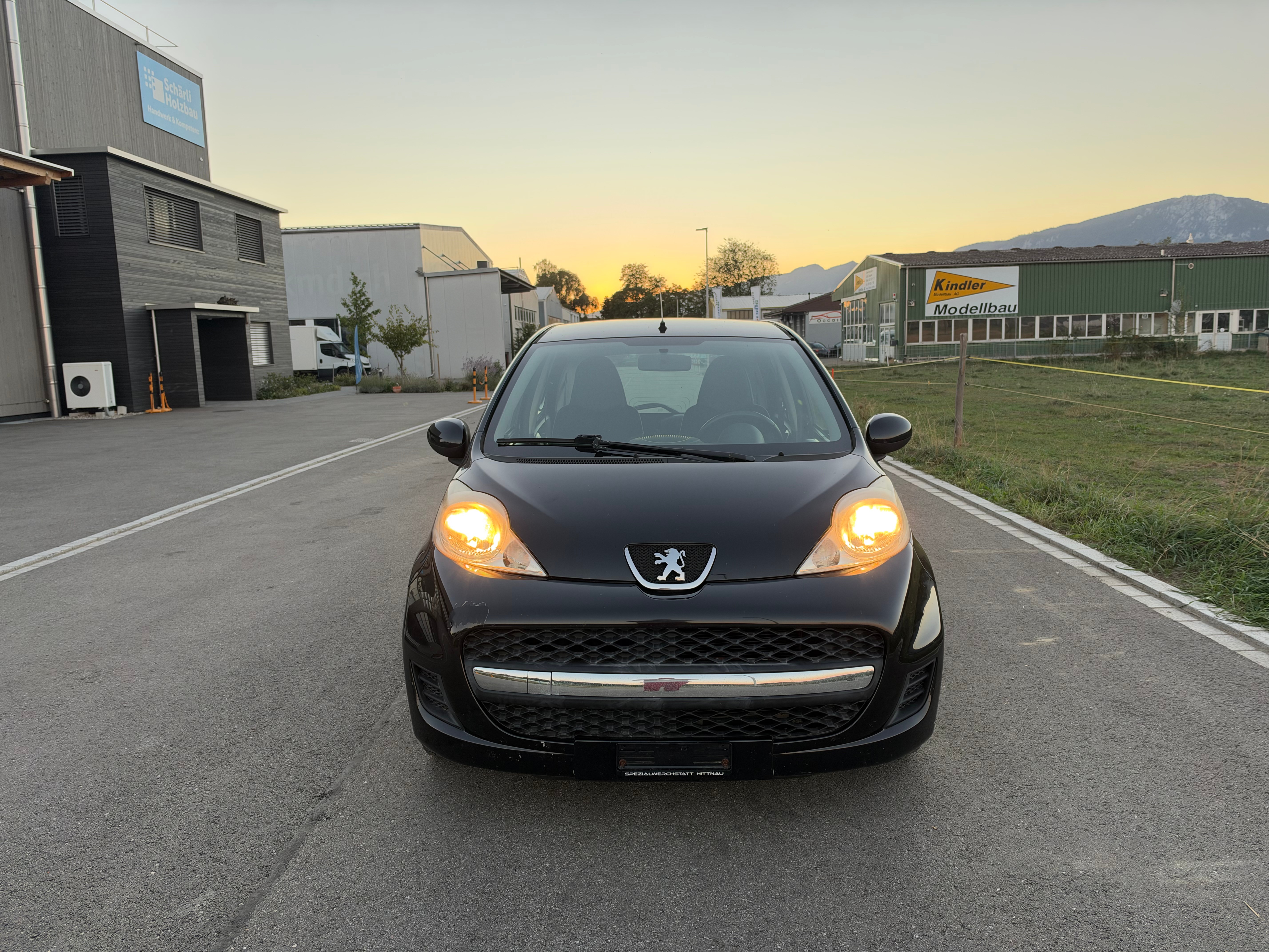 Car photo