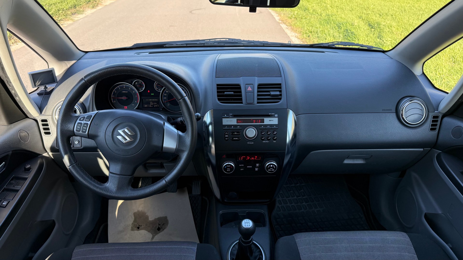 SUZUKI SX4 1.6 16V GL Top Barry 4WD-image-7