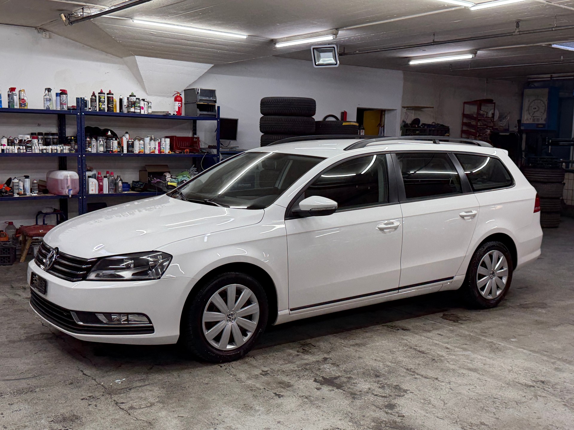 VW Passat Variant 1.6 TDI BMT Trendline-image-1