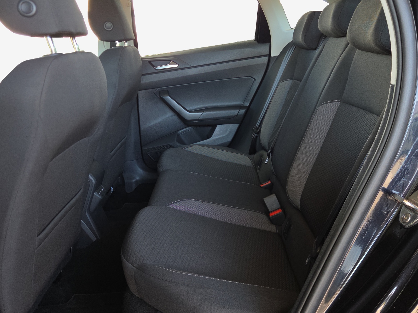 VW Taigo 1.0 TSI Life DSG-image-11
