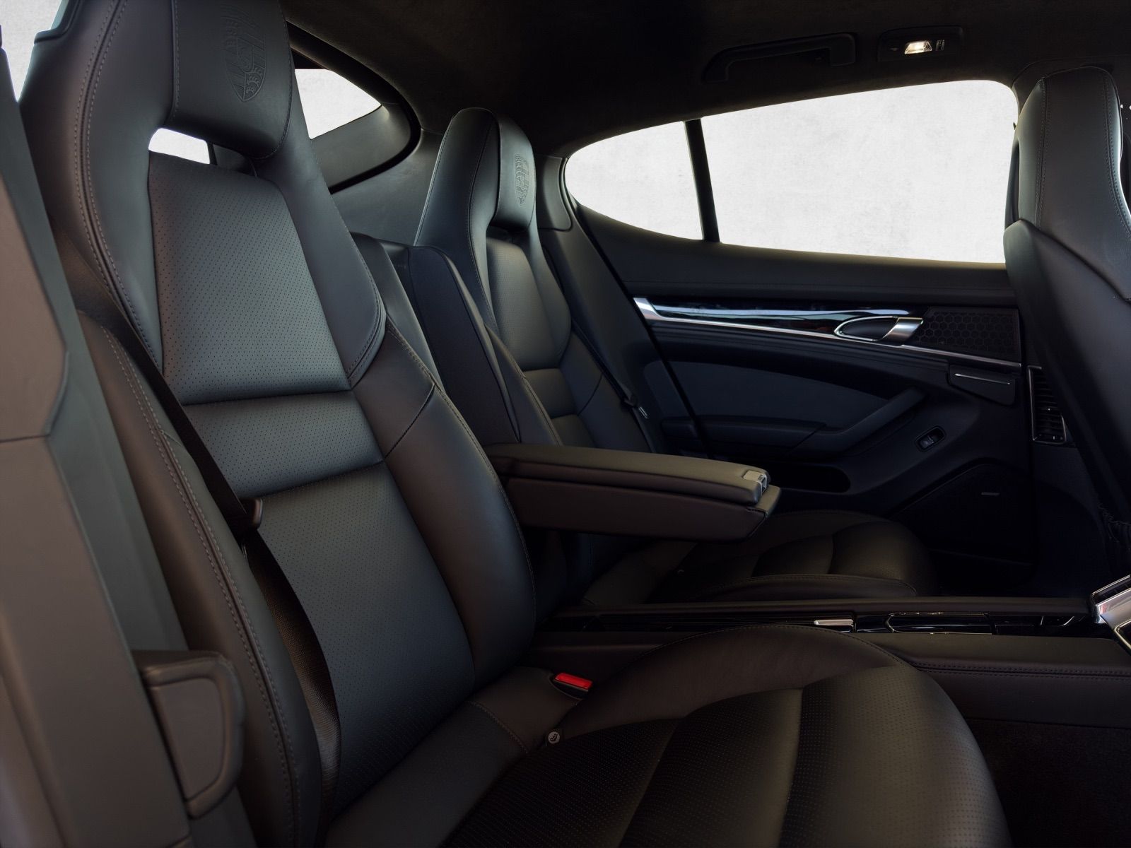 PORSCHE Panamera Turbo S 4.8 PDK-image-17