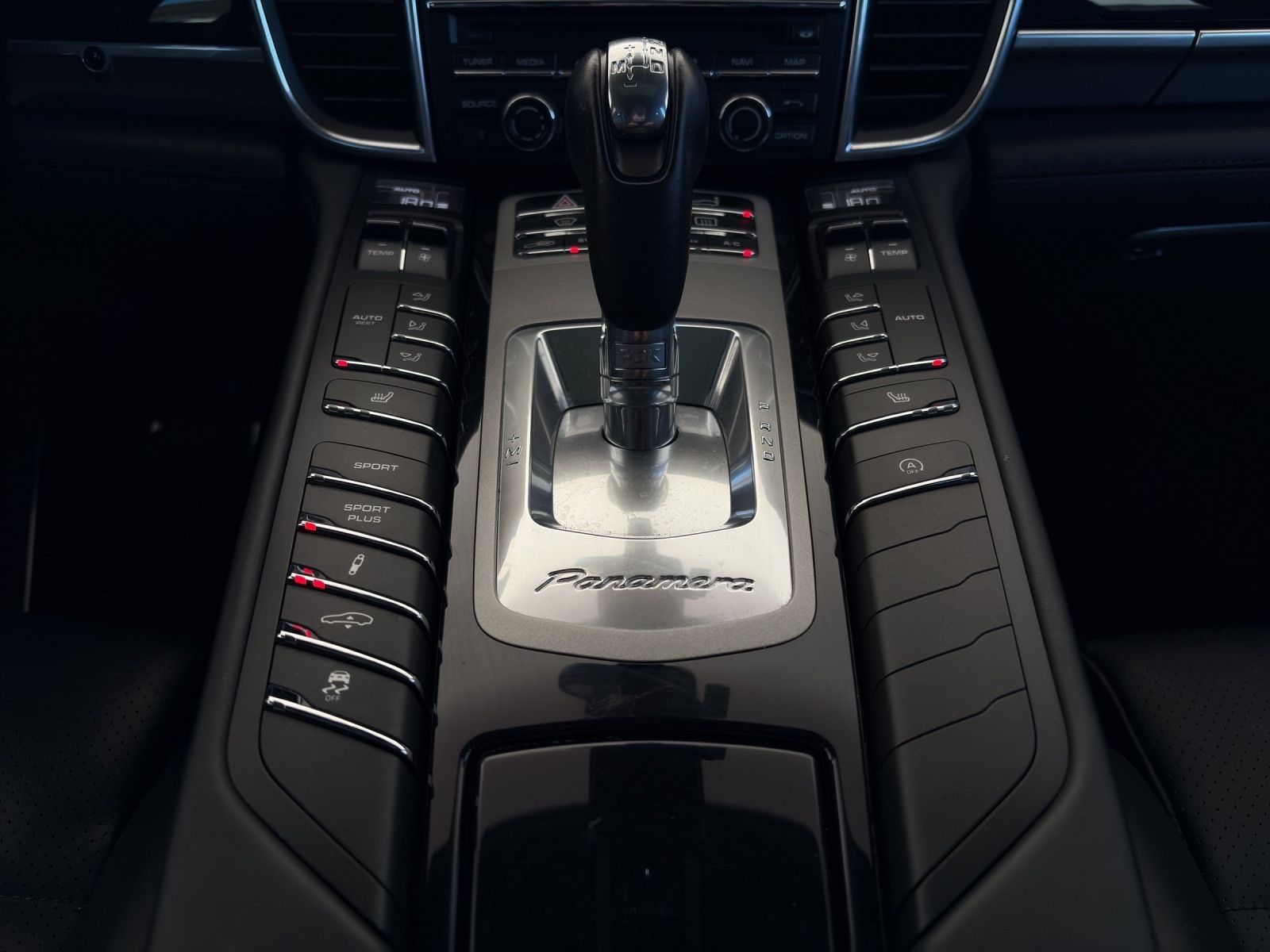 PORSCHE Panamera Turbo S 4.8 PDK-image-13