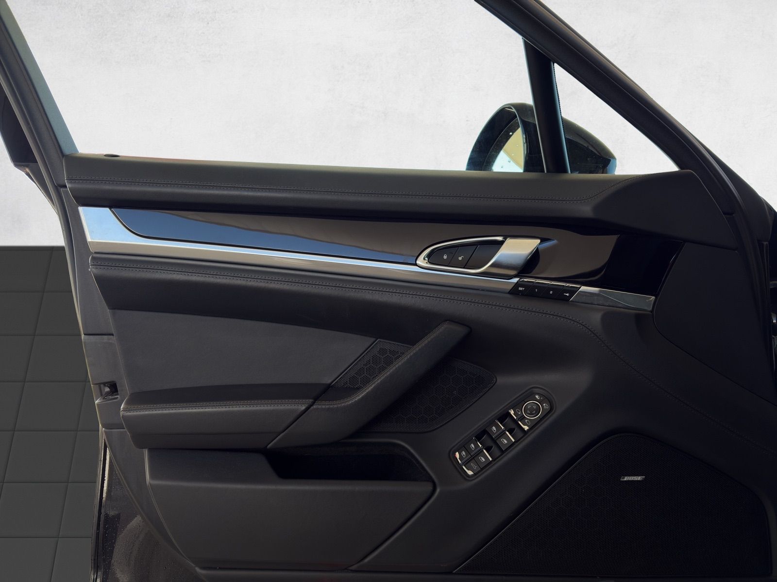 PORSCHE Panamera Turbo S 4.8 PDK-image-15