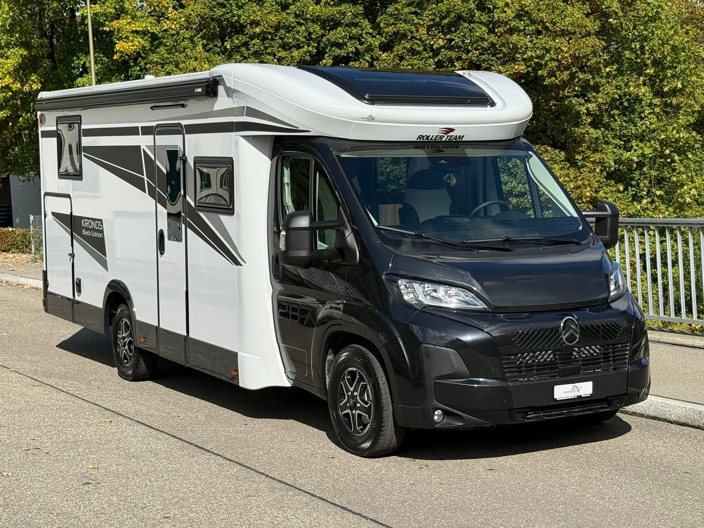ROLLER TEAM ROLLER TEAM Kronos 287TL "Black Edition" Citroen Jumper 2.2HDI 180PS Automat